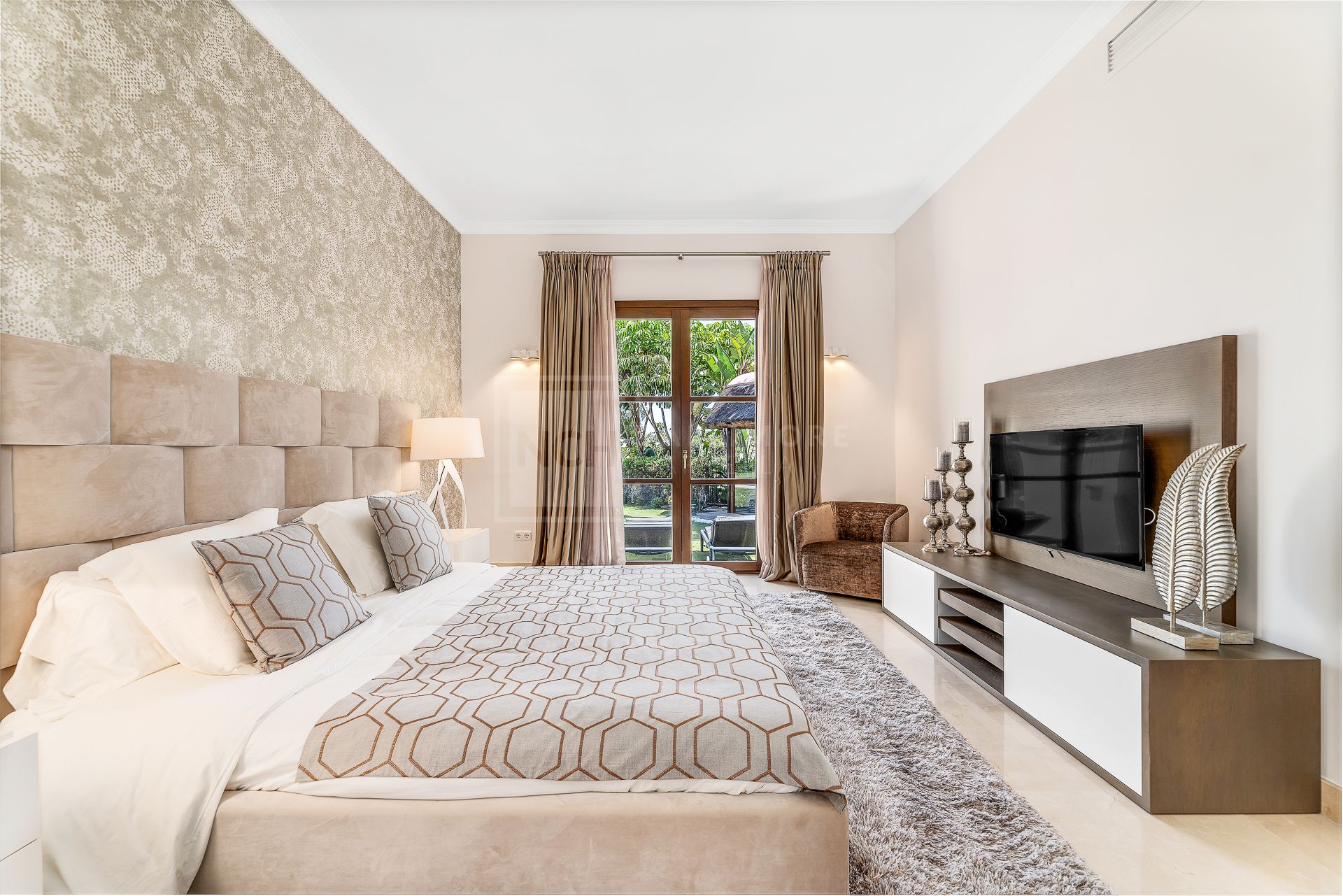 DISCOVER A LUXURIOUS RETREAT IN THE HEART OF NUEVA ANDALUCÍA, MARBELLA