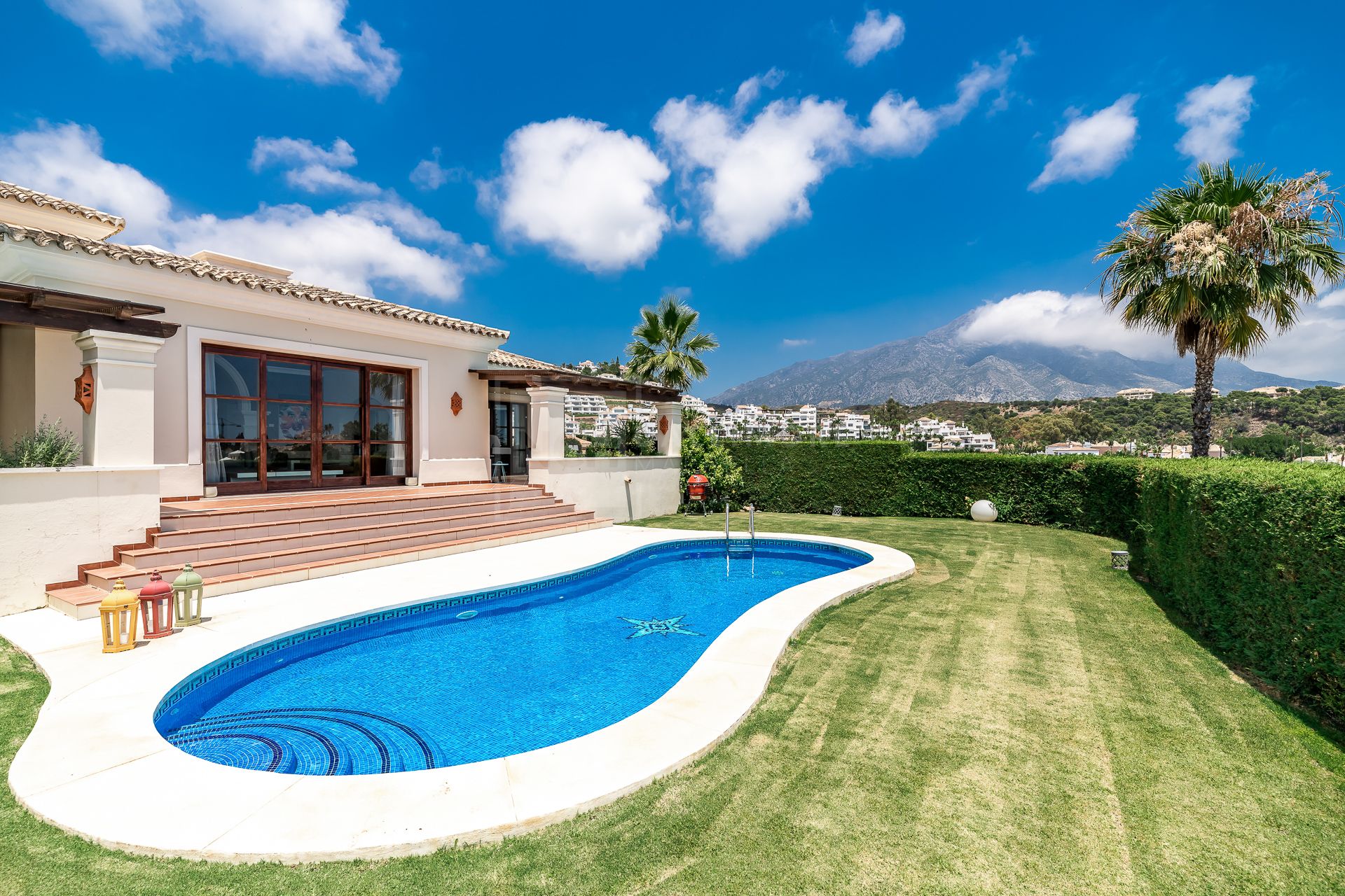 DISCOVER A LUXURIOUS RETREAT IN THE HEART OF NUEVA ANDALUCÍA, MARBELLA