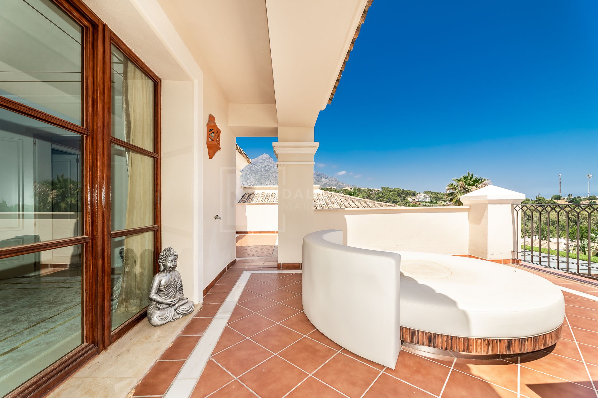 DISCOVER A LUXURIOUS RETREAT IN THE HEART OF NUEVA ANDALUCÍA, MARBELLA