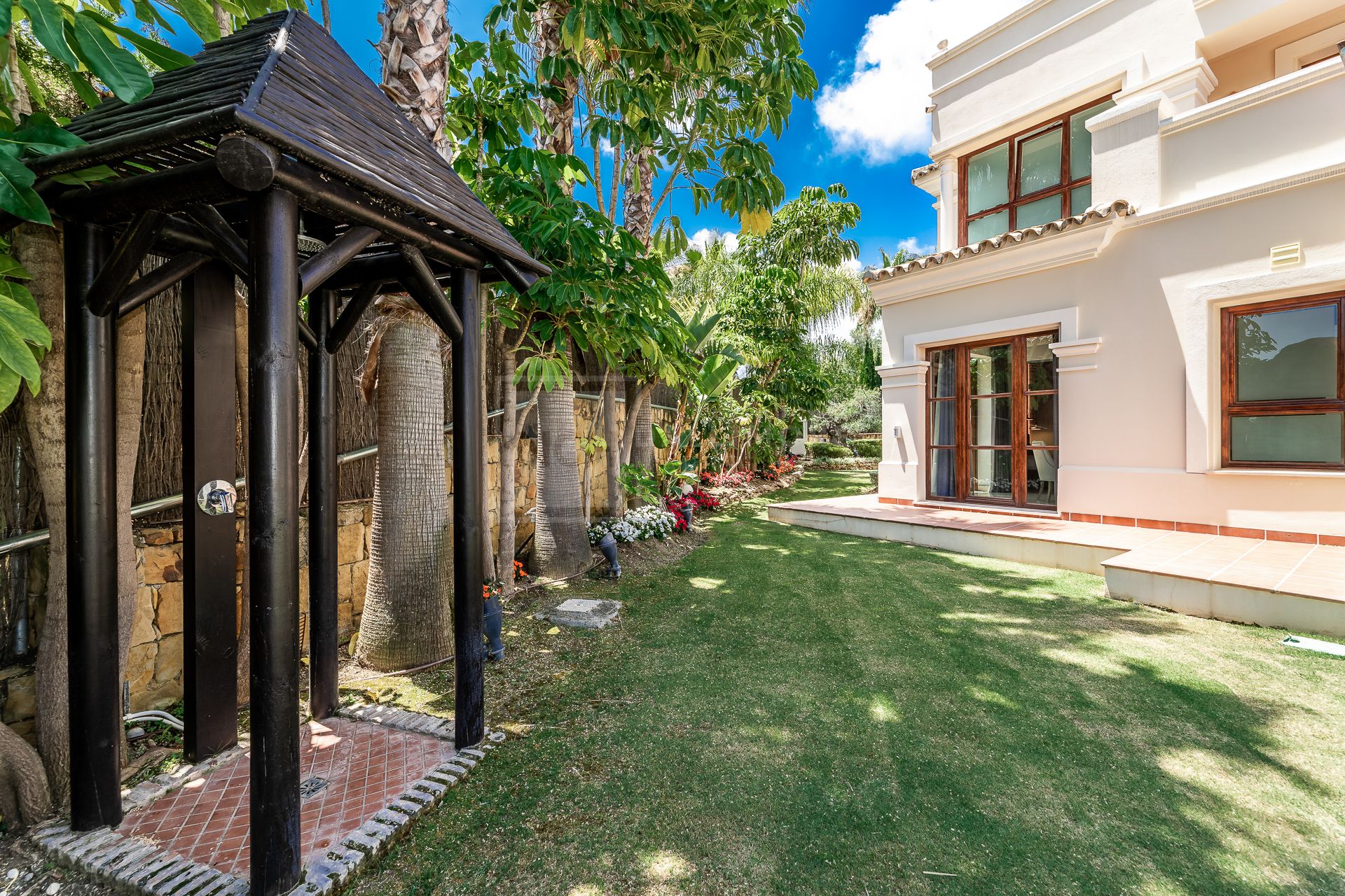 DISCOVER A LUXURIOUS RETREAT IN THE HEART OF NUEVA ANDALUCÍA, MARBELLA