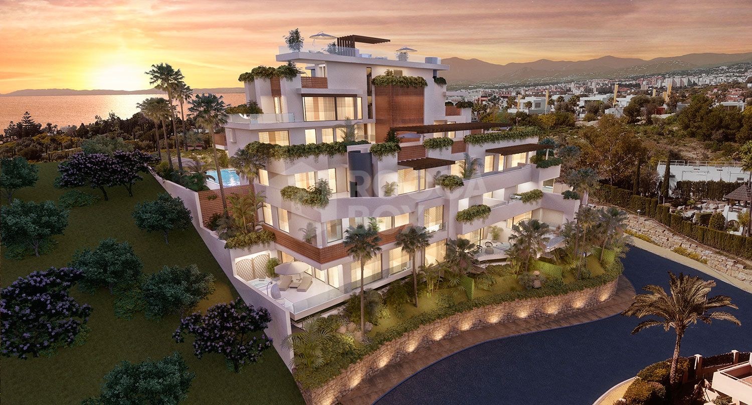 STUNNING BRAND NEW 2-BEDROOM GROUND FLOOR DUPLEX APARTMENT IN RIO REAL MARBELLA