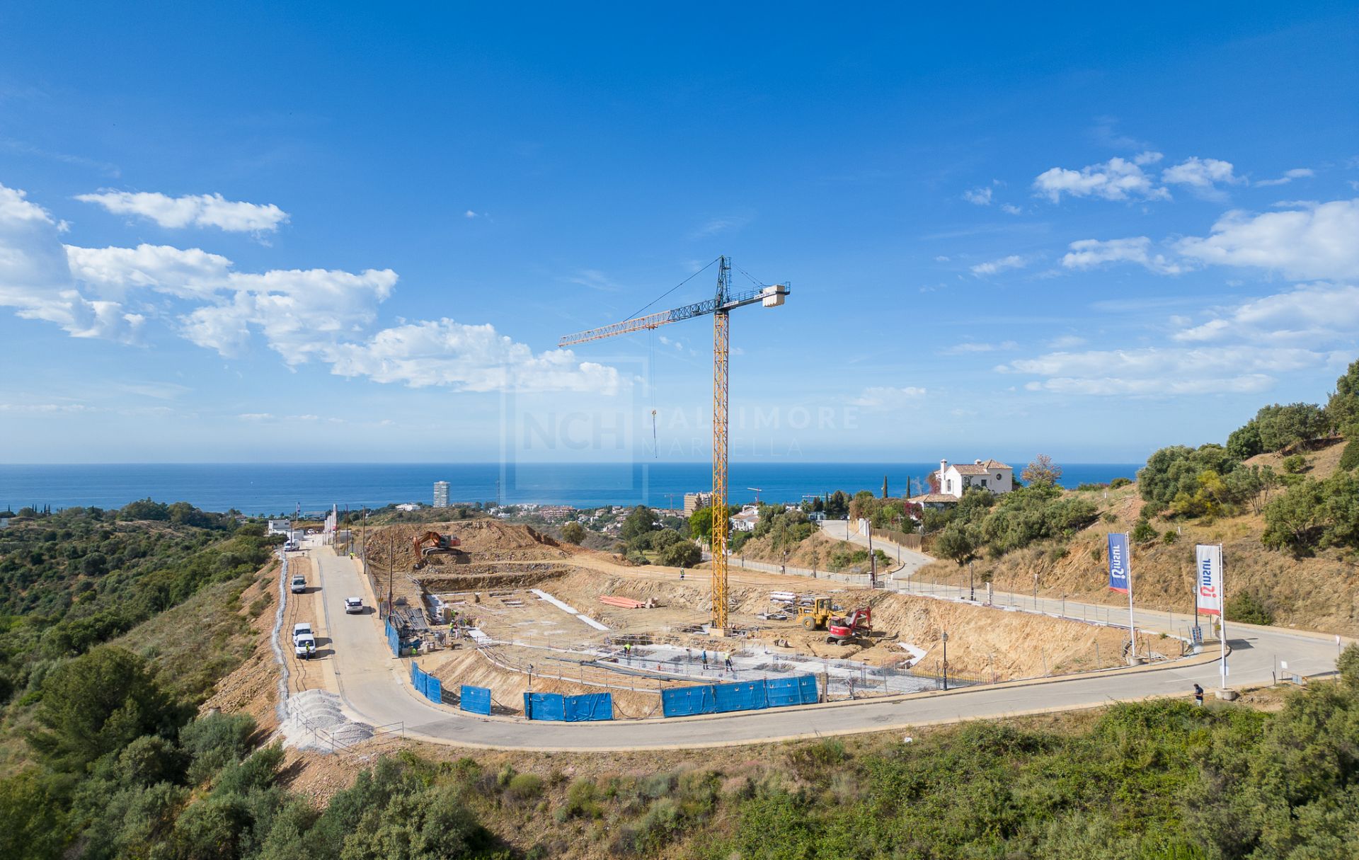 BRAND NEW LUXURY CONTEMPORARY 2-BEDROOM PENTHOUSE APARTMENT EAST MARBELLA