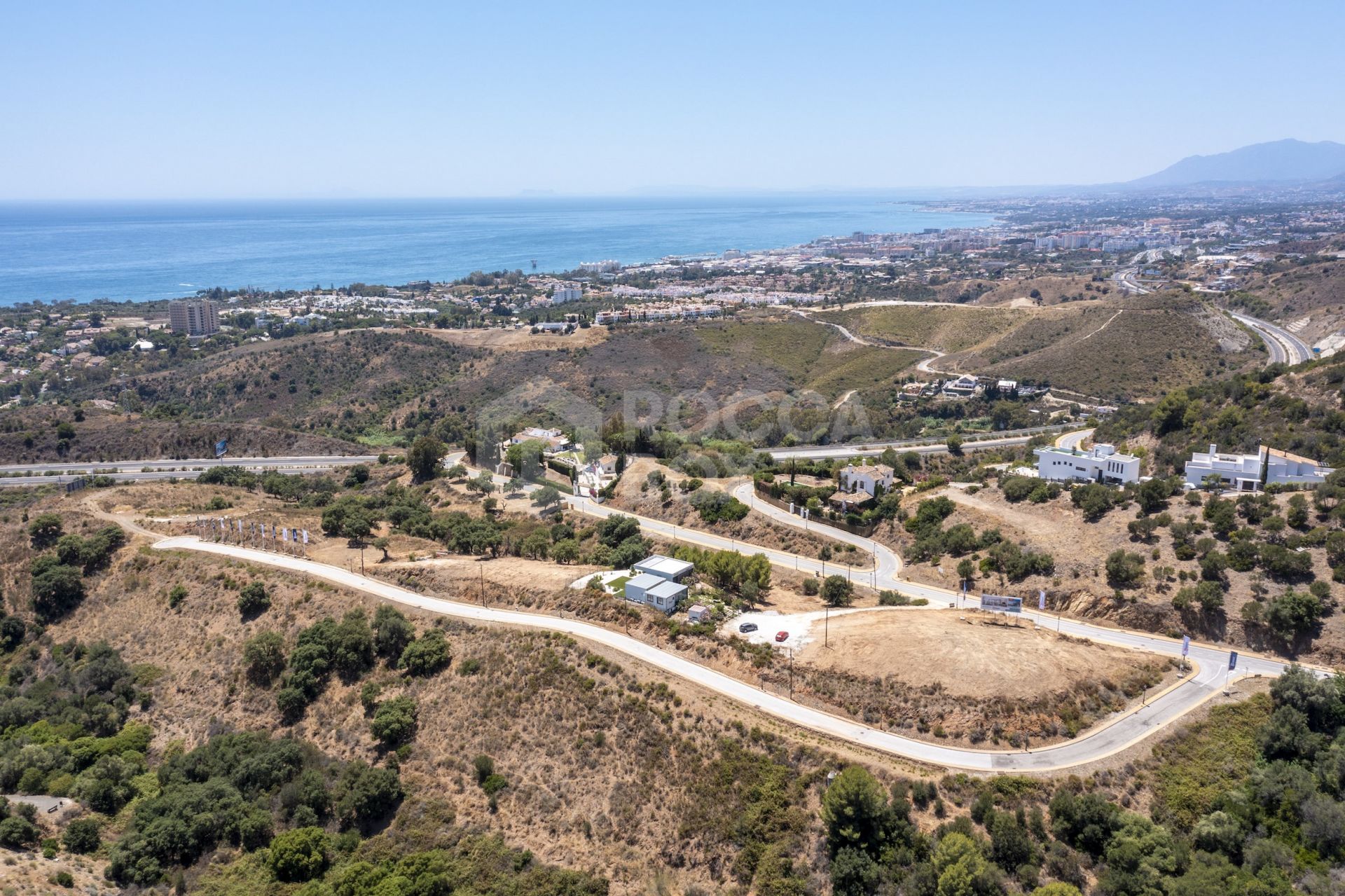 BRAND NEW LUXURY CONTEMPORARY 2-BEDROOM APARTMENT EAST MARBELLA