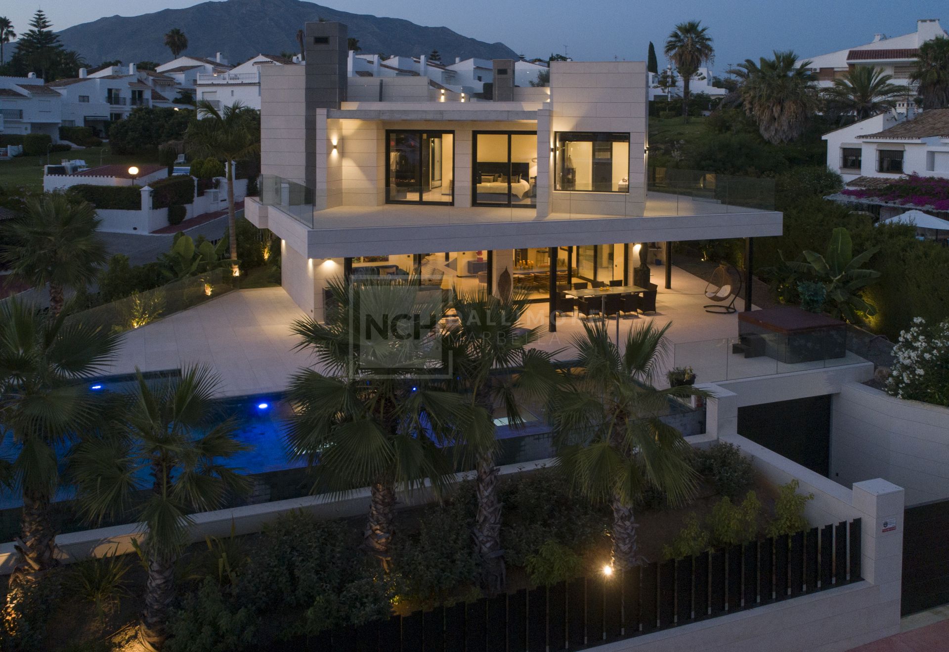 STRIKING 7-BEDROOM CONTEMPORARY VILLA IN NUEVA ANDALUCIA, MARBELLA