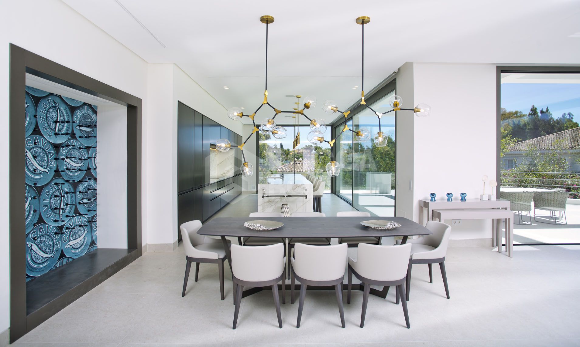 STYLISH CONTEMPORARY 7-BEDROOM VILLA FOR SHORT-TERM RENTAL PUENTE ROMANO MARBELLA