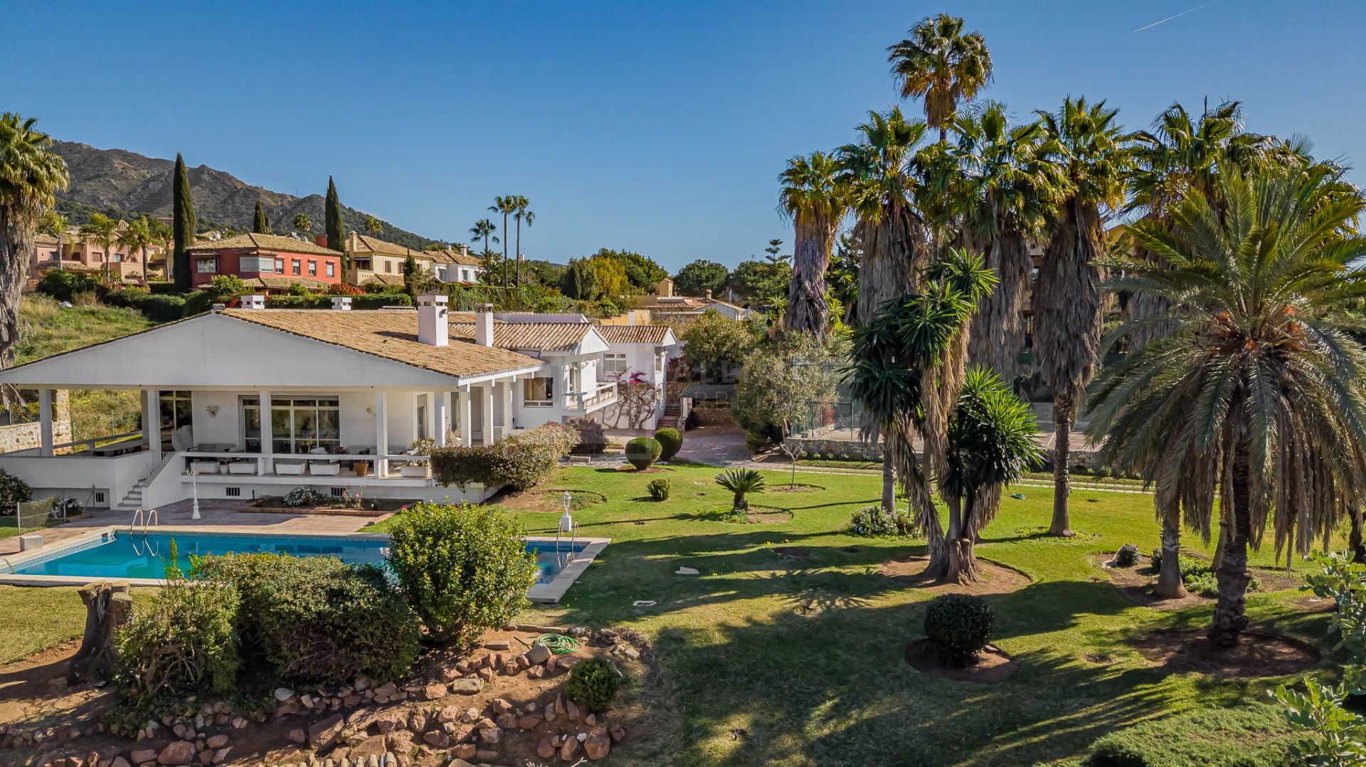 BREATHTAKING MARBELLA ESTATE WITH PANORAMIC VIEWS AND UNMATCHED ELEGANCE