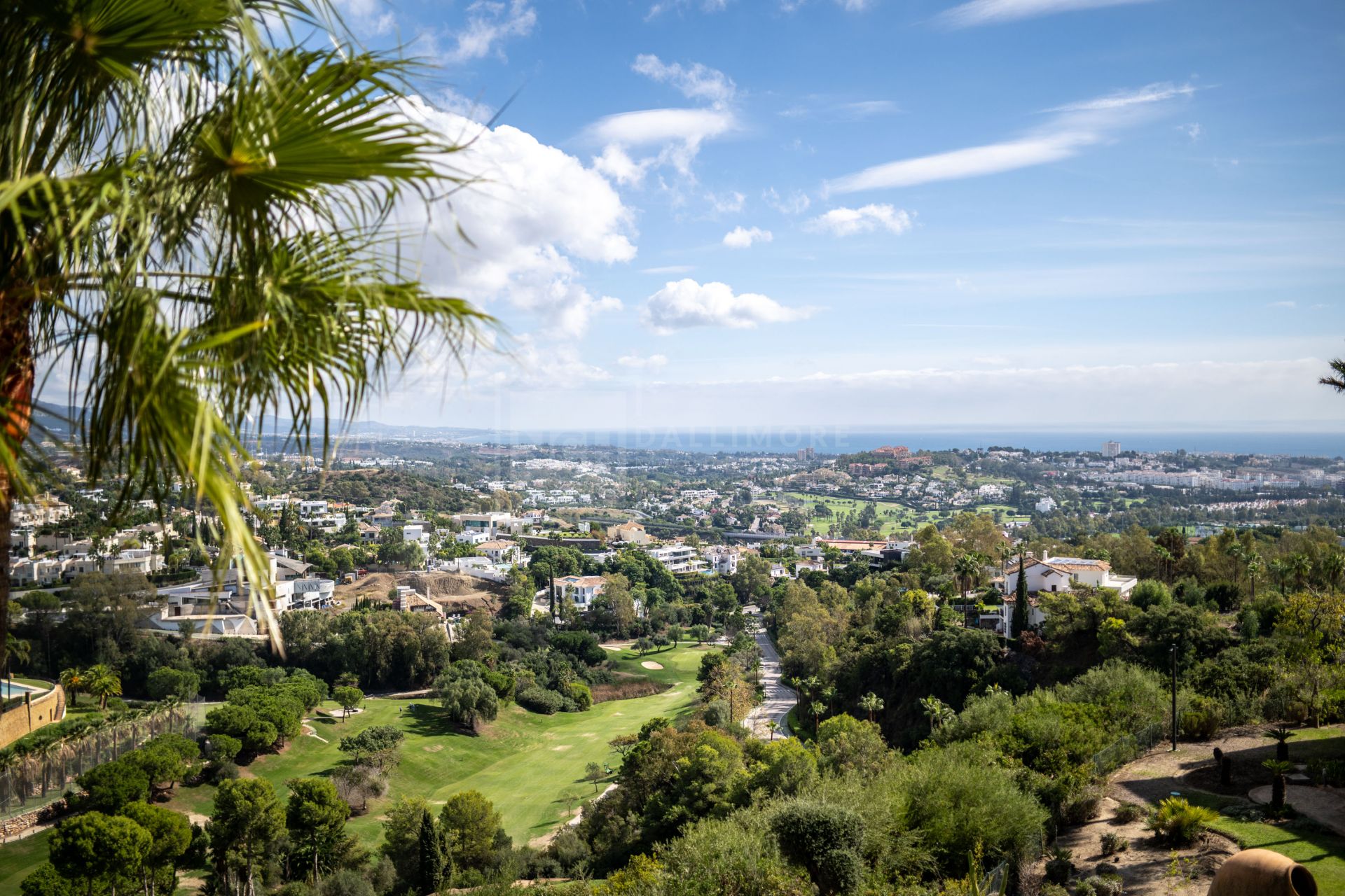 ÁTICO PANORÁMICO EN LA QUINTA: LUJO, VISTAS Y EXCLUSIVIDAD REDEFINIDOS