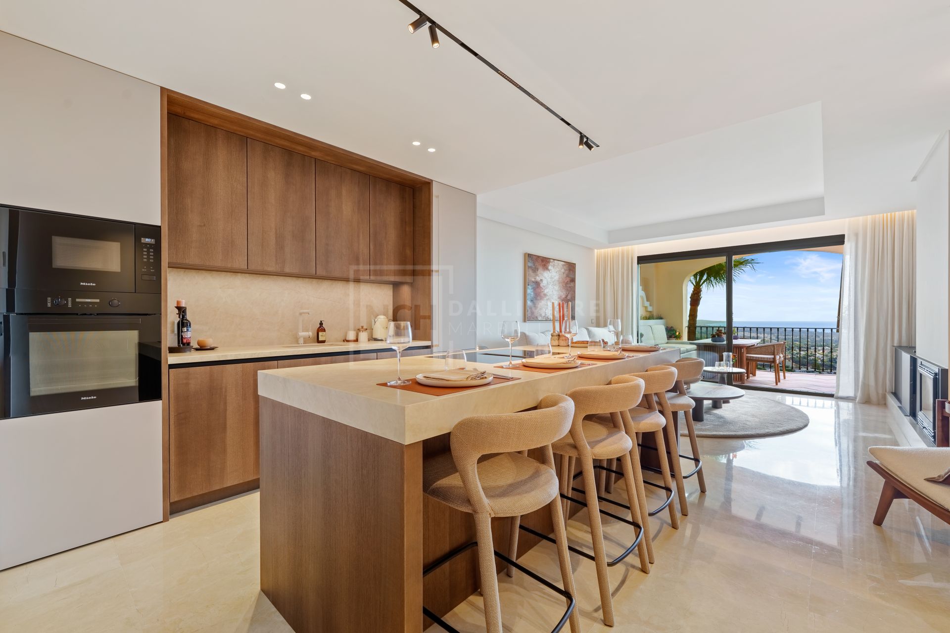 Fully Renovated Luxury Penthouse in Buenavista, La Quinta
