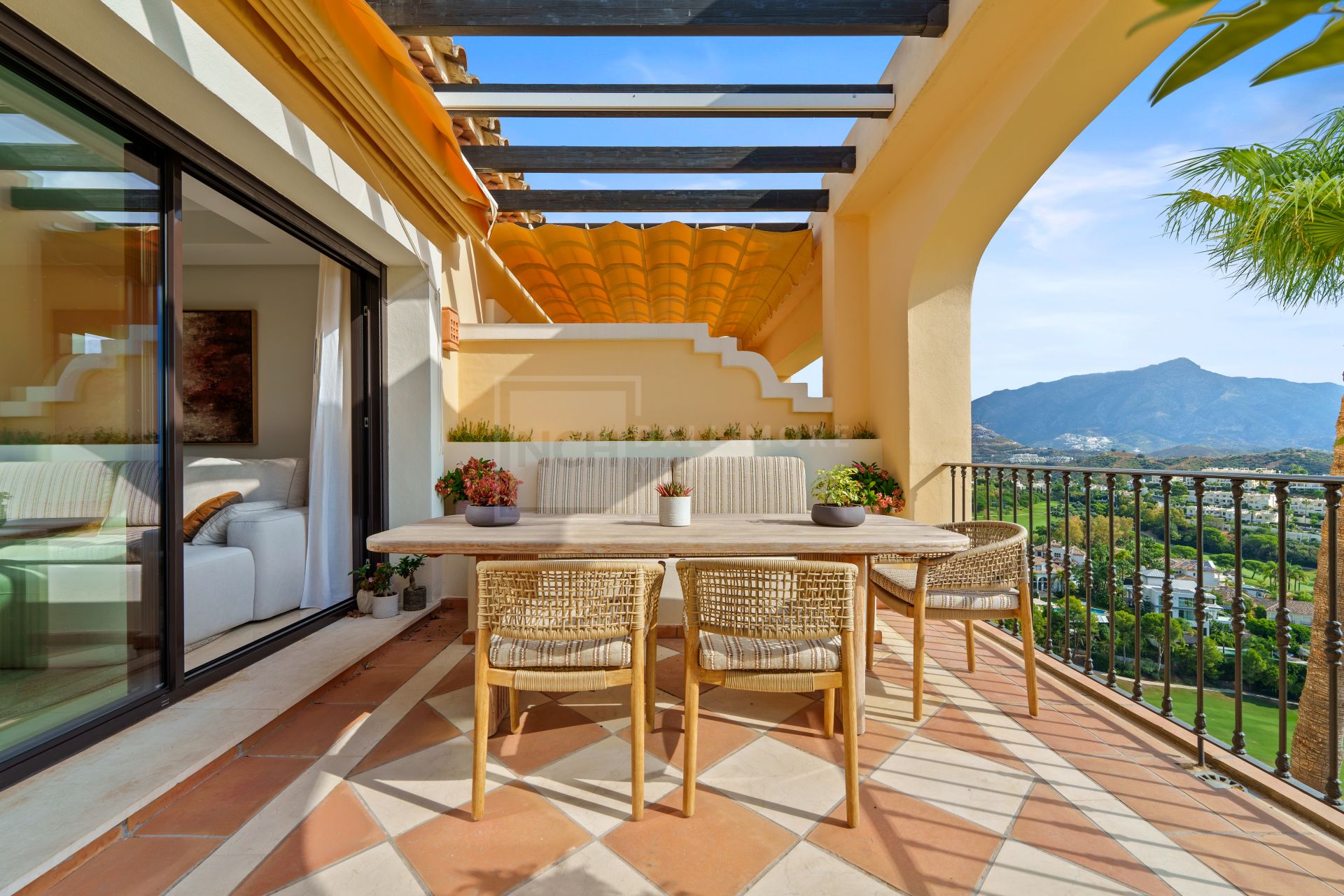 Fully Renovated Luxury Penthouse in Buenavista, La Quinta