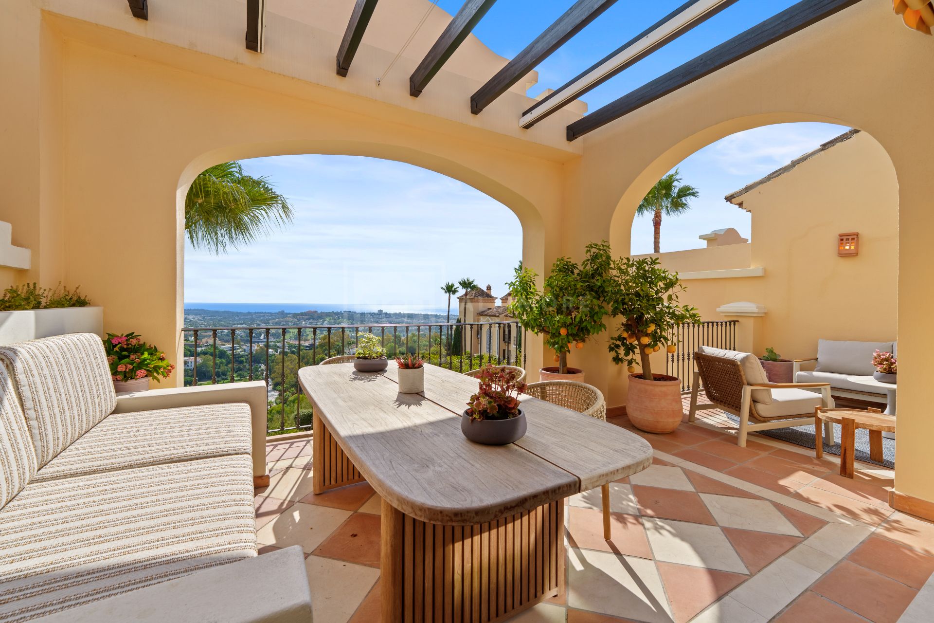 Fully Renovated Luxury Penthouse in Buenavista, La Quinta