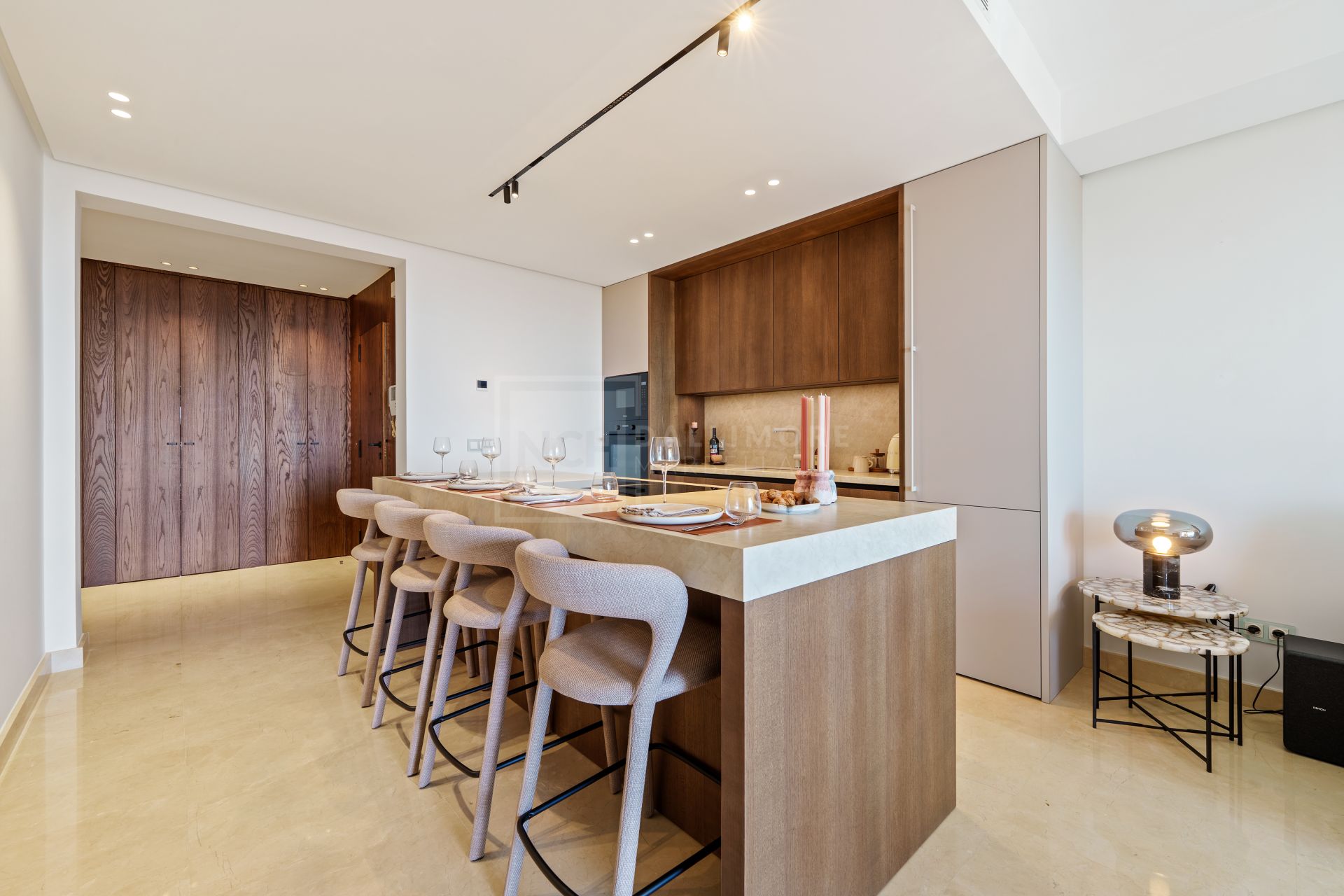 Fully Renovated Luxury Penthouse in Buenavista, La Quinta