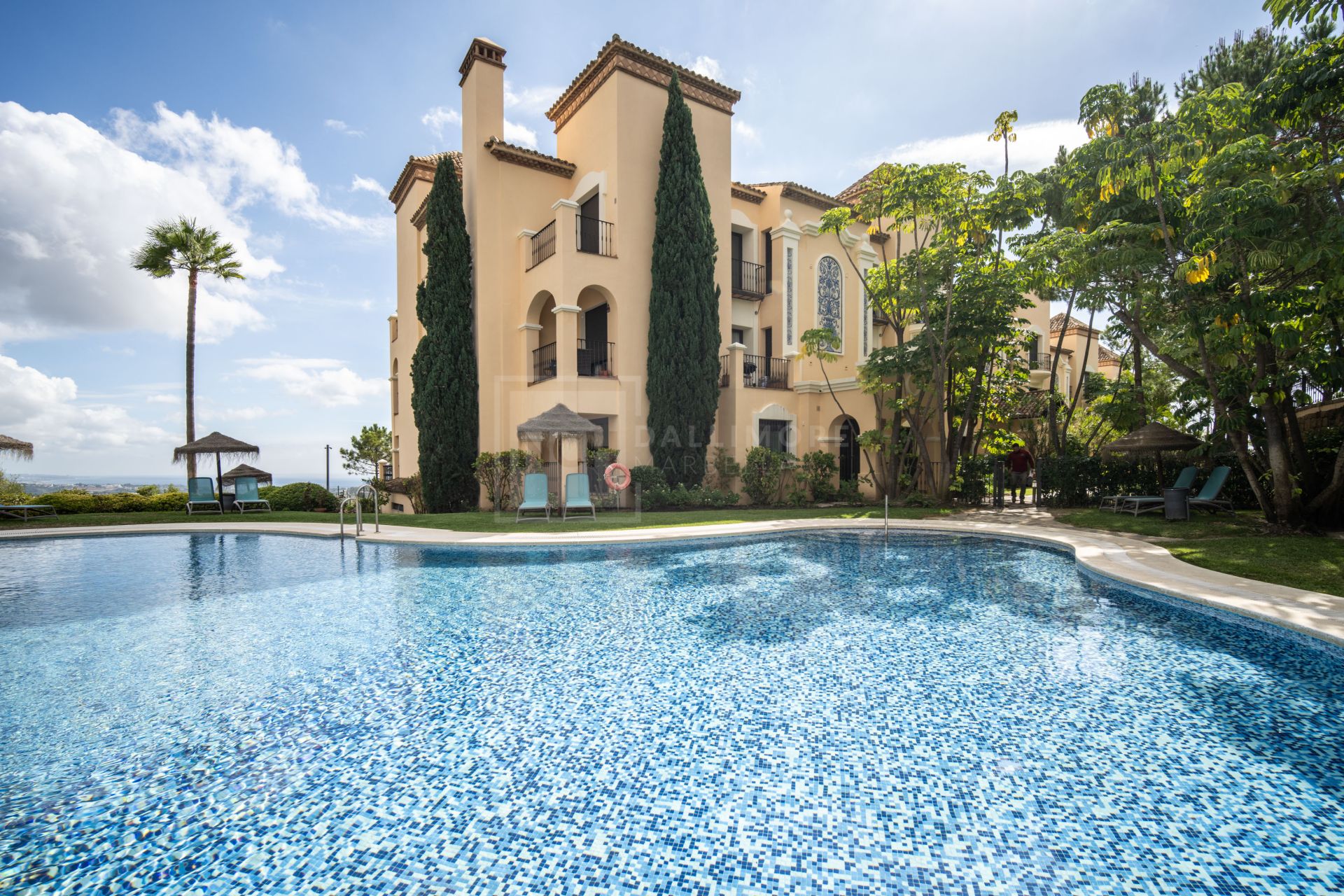 Fully Renovated Luxury Penthouse in Buenavista, La Quinta