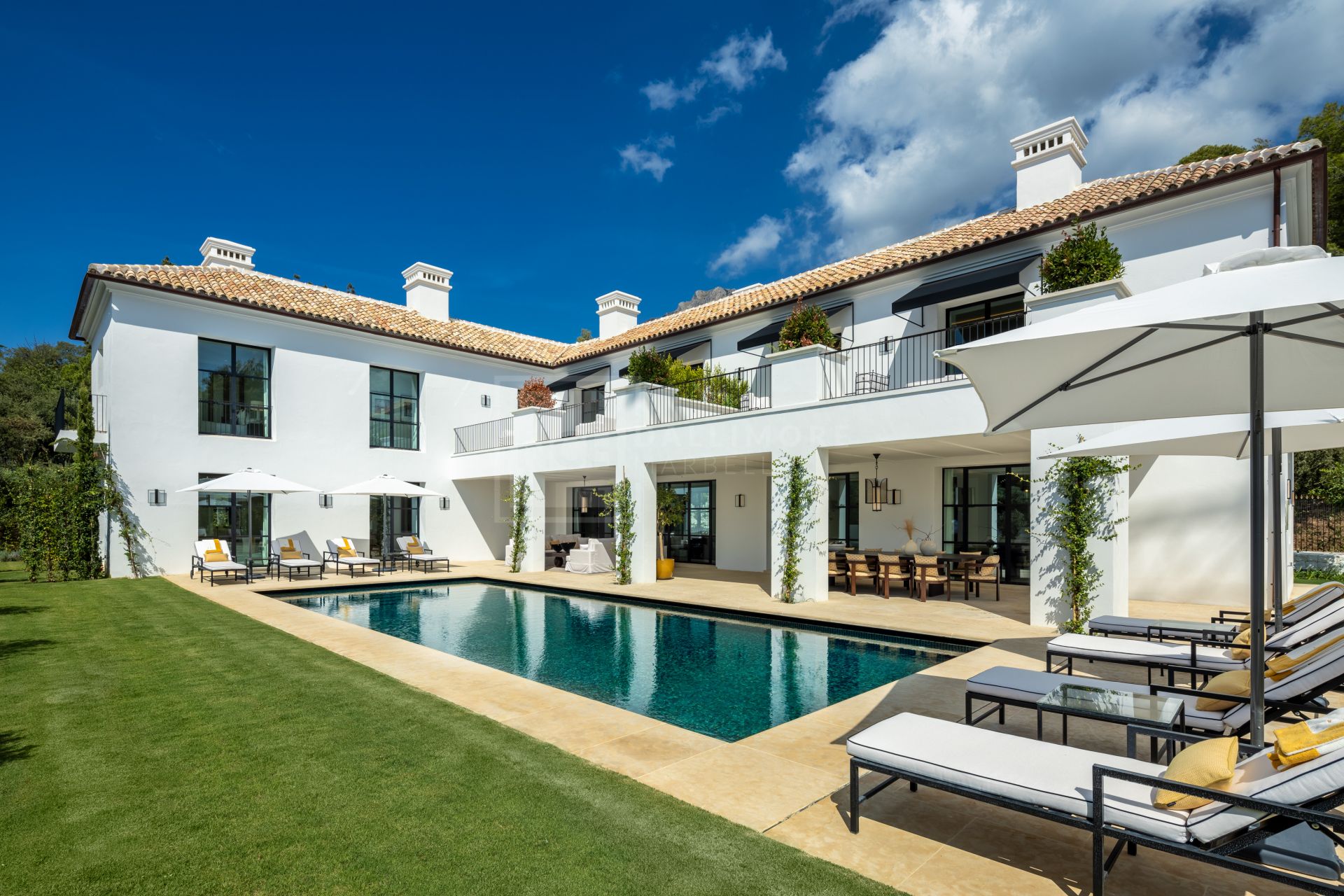 A MASTERPIECE OF TIMELESS LUXURY AND DESIGN ON MARBELLA'S GOLDEN MILE