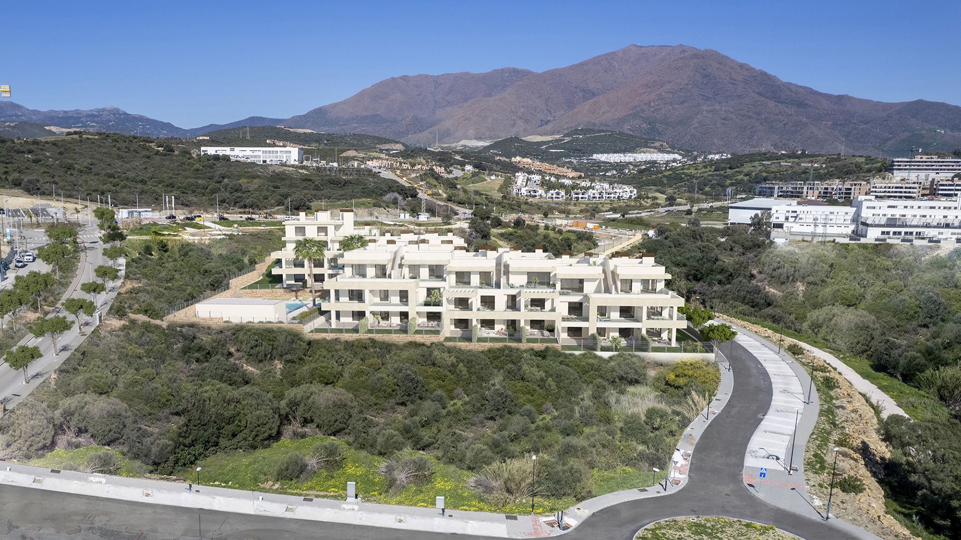 STUNNING 3-BEDROOM FIRST FLOOR APARTMENT WITH PANORAMIC SEA VIEWS IN ESTEPONA'S UP-AND-COMING AREA