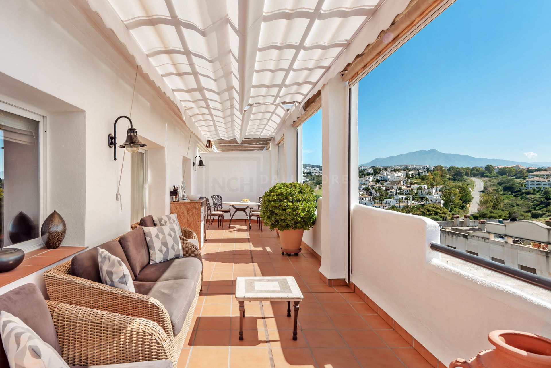 STUNNING DUPLEX PENTHOUSE WITH PANORAMIC SEA VIEWS AND EXPANSIVE TERRACES ON ESTEPONA'S NEW GOLDEN MILE