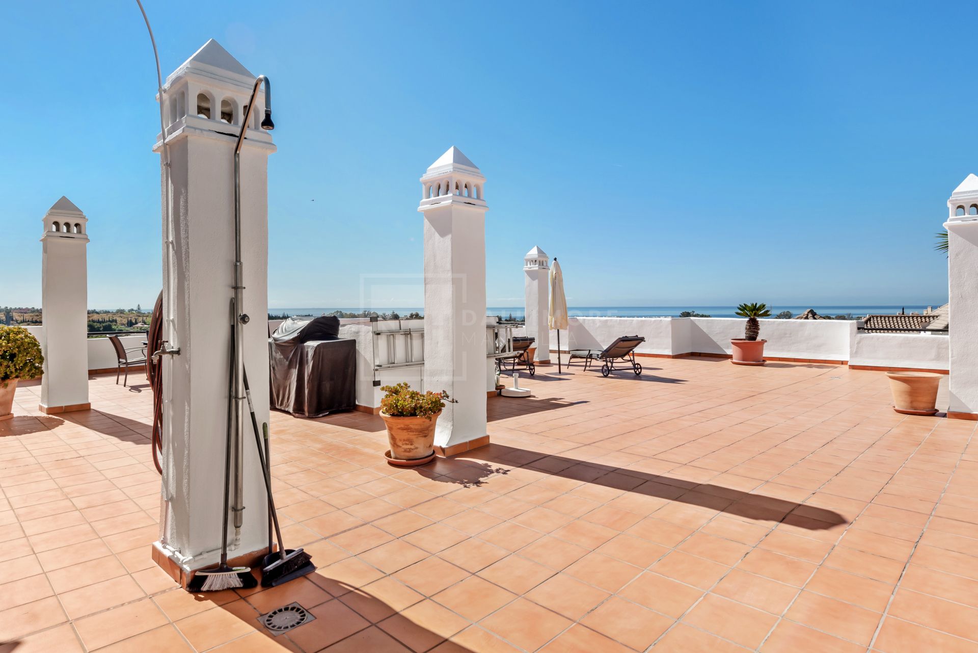 STUNNING DUPLEX PENTHOUSE WITH PANORAMIC SEA VIEWS AND EXPANSIVE TERRACES ON ESTEPONA'S NEW GOLDEN MILE