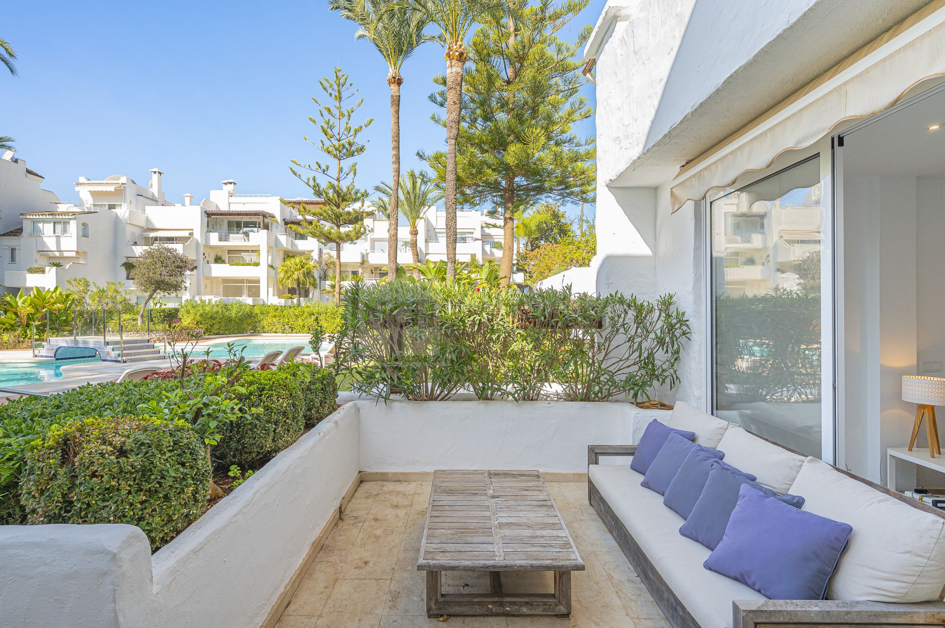 Acogedor apartamento con jardín Milla de Oro Marbella a pocos pasos de la playa