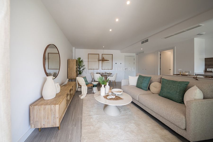 IMPRESIONANTE APARTAMENTO EN PLANTA BAJA DE 2 DORMITORIOS CON AMPLIA TERRAZA Y EXCLUSIVAS AMENIDADES EN ESTEPONA