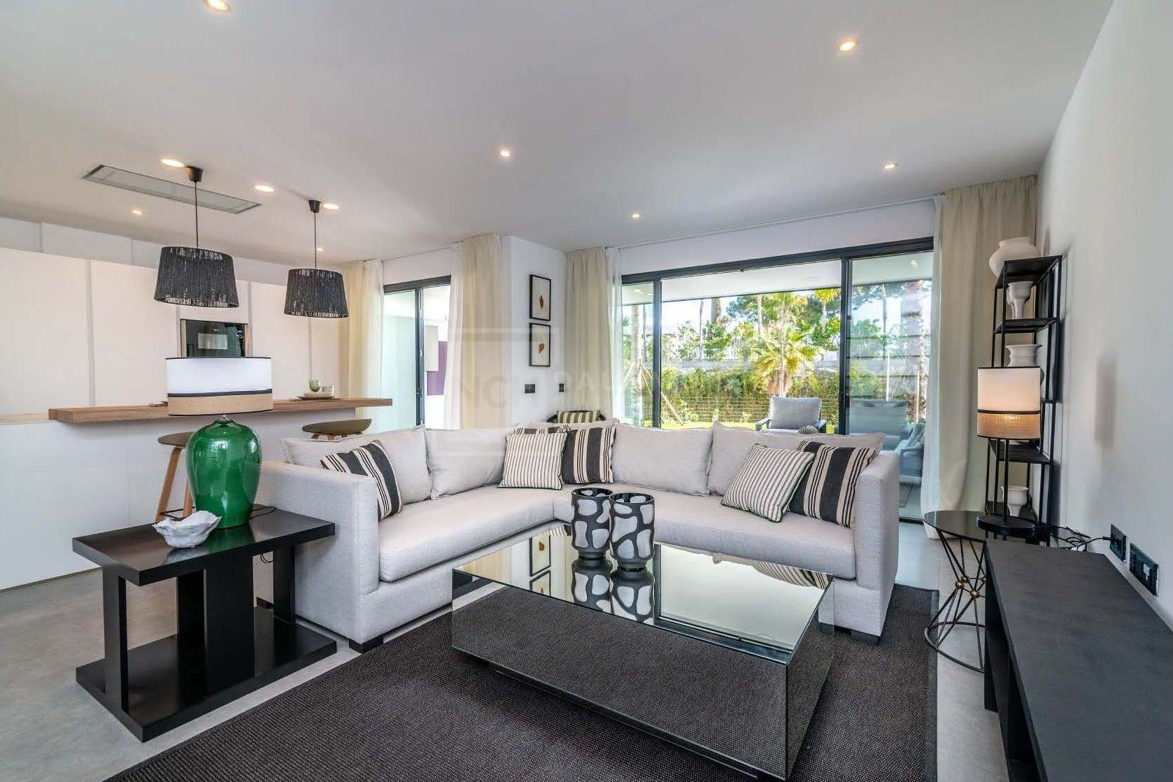 EXCEPTIONAL 3-BEDROOM HAVEN IN THE HEART OF THE COSTA DEL SOL