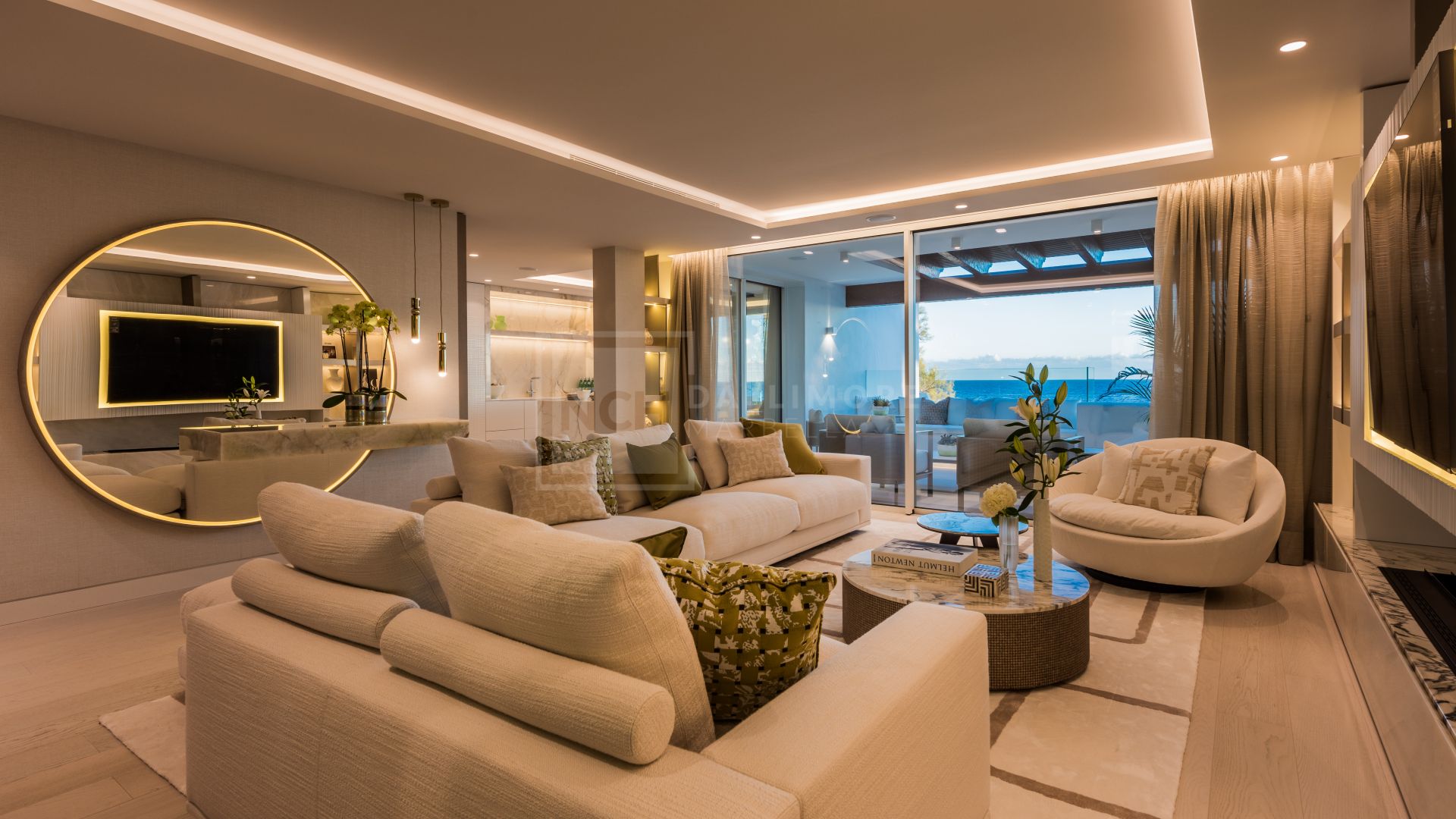 LUXURY BEACHFRONT LIVING ON MARBELLA'S GOLDEN MILE: EXCLUSIVE DUPLEX PENTHOUSE WITH PANORAMIC SEA VIEWS AND PREMIUM AMENITIES