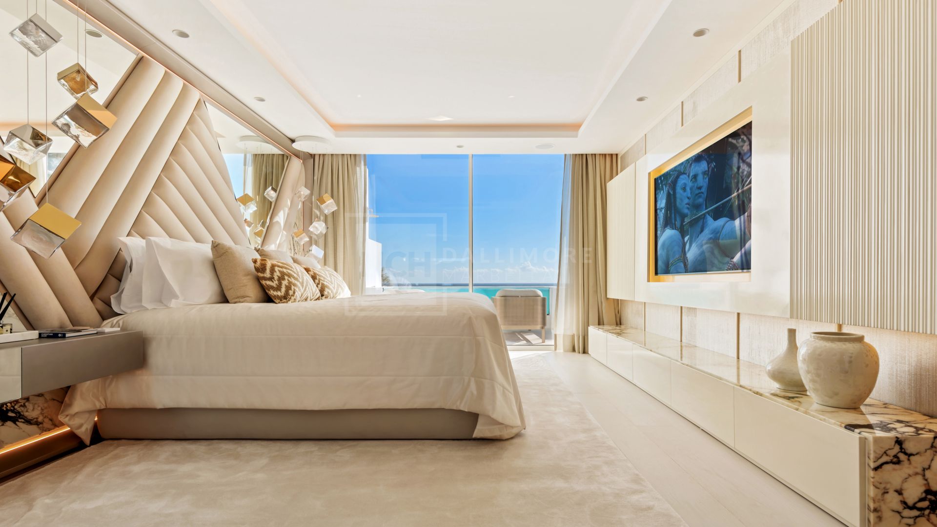 LUXURY BEACHFRONT LIVING ON MARBELLA'S GOLDEN MILE: EXCLUSIVE DUPLEX PENTHOUSE WITH PANORAMIC SEA VIEWS AND PREMIUM AMENITIES