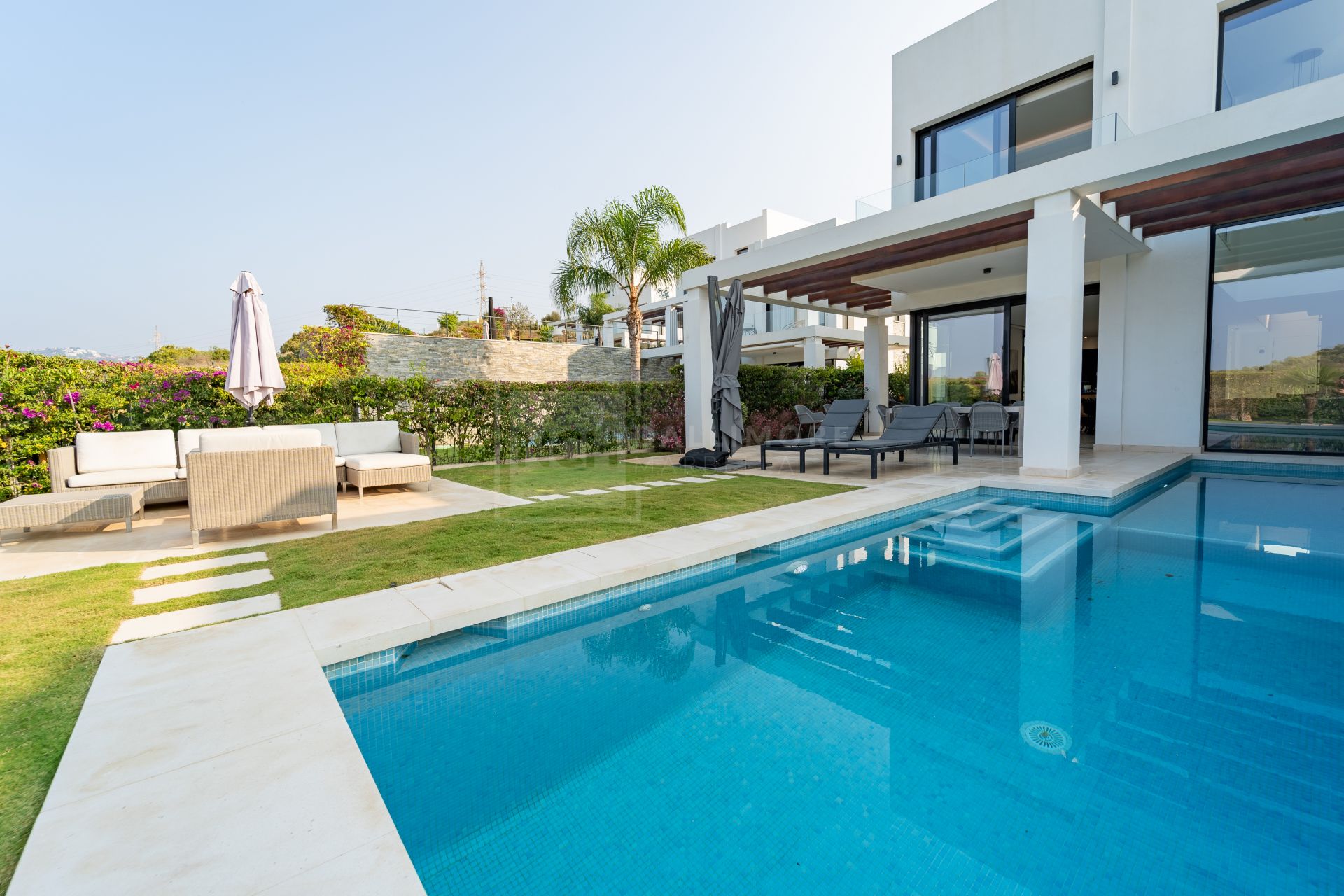 Villa Pareada en venta en Calahonda, Mijas Costa