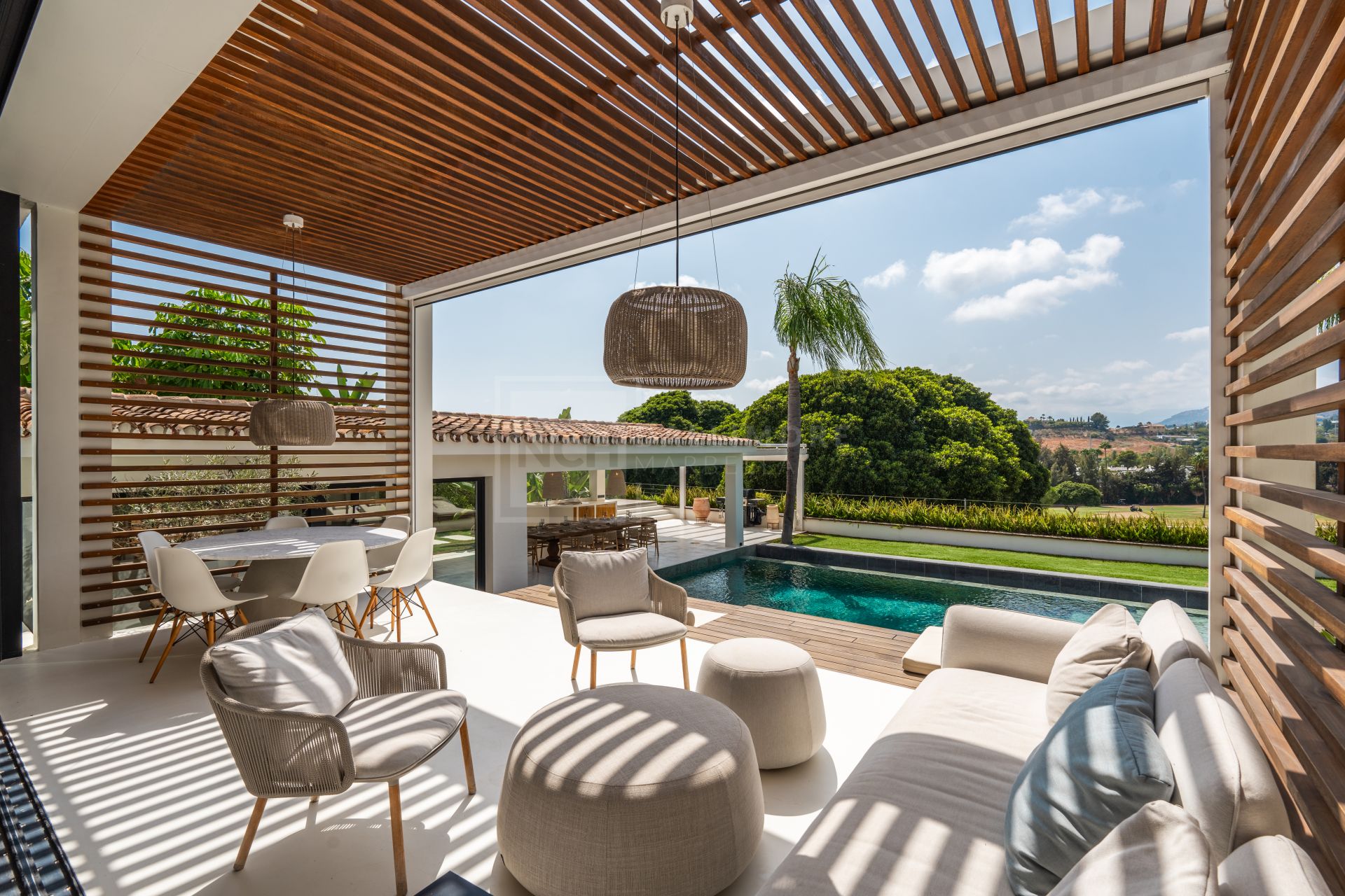 LUXURY LIVING IN NUEVA ANDALUCÍA – A PERFECT BLEND OF ELEGANCE AND COMFORT