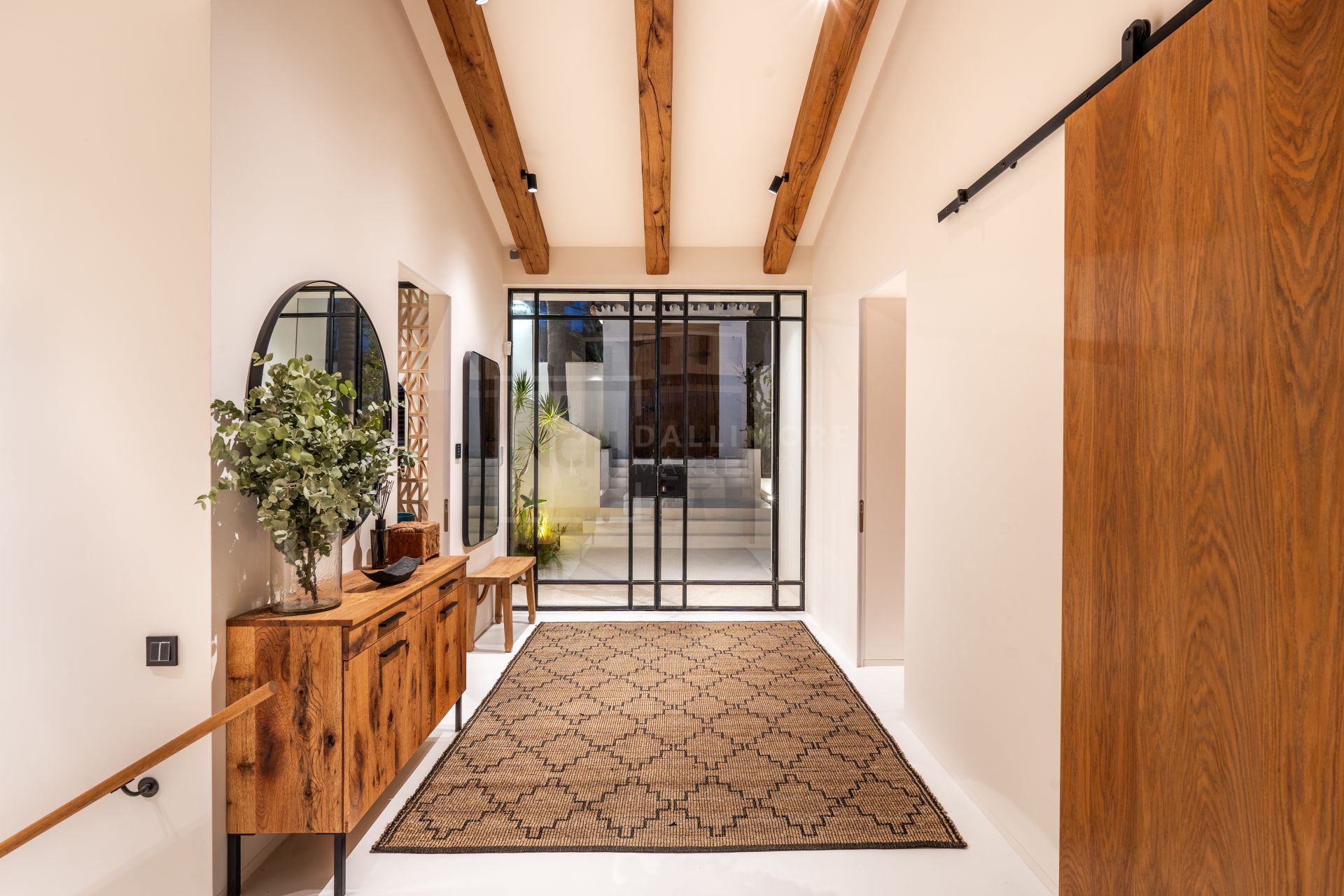 LUXURY LIVING IN NUEVA ANDALUCÍA – A PERFECT BLEND OF ELEGANCE AND COMFORT