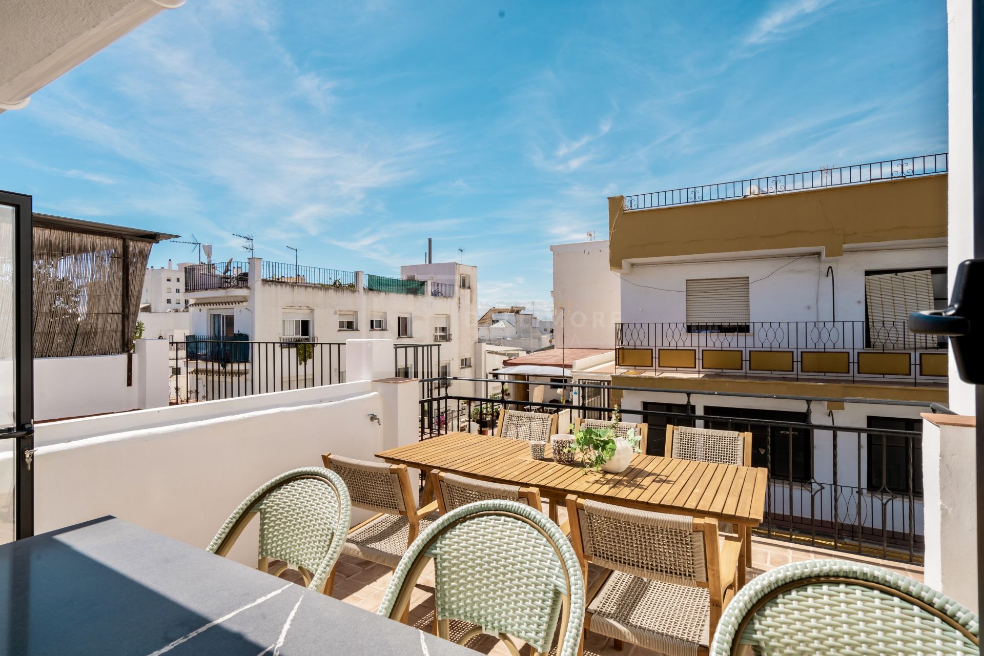 CHARMING TOWNHOUSE IN THE CENTRE OF SAN PEDRO