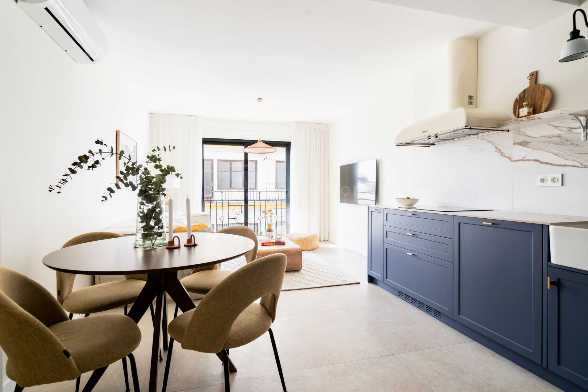 CHARMING TOWNHOUSE IN THE CENTRE OF SAN PEDRO