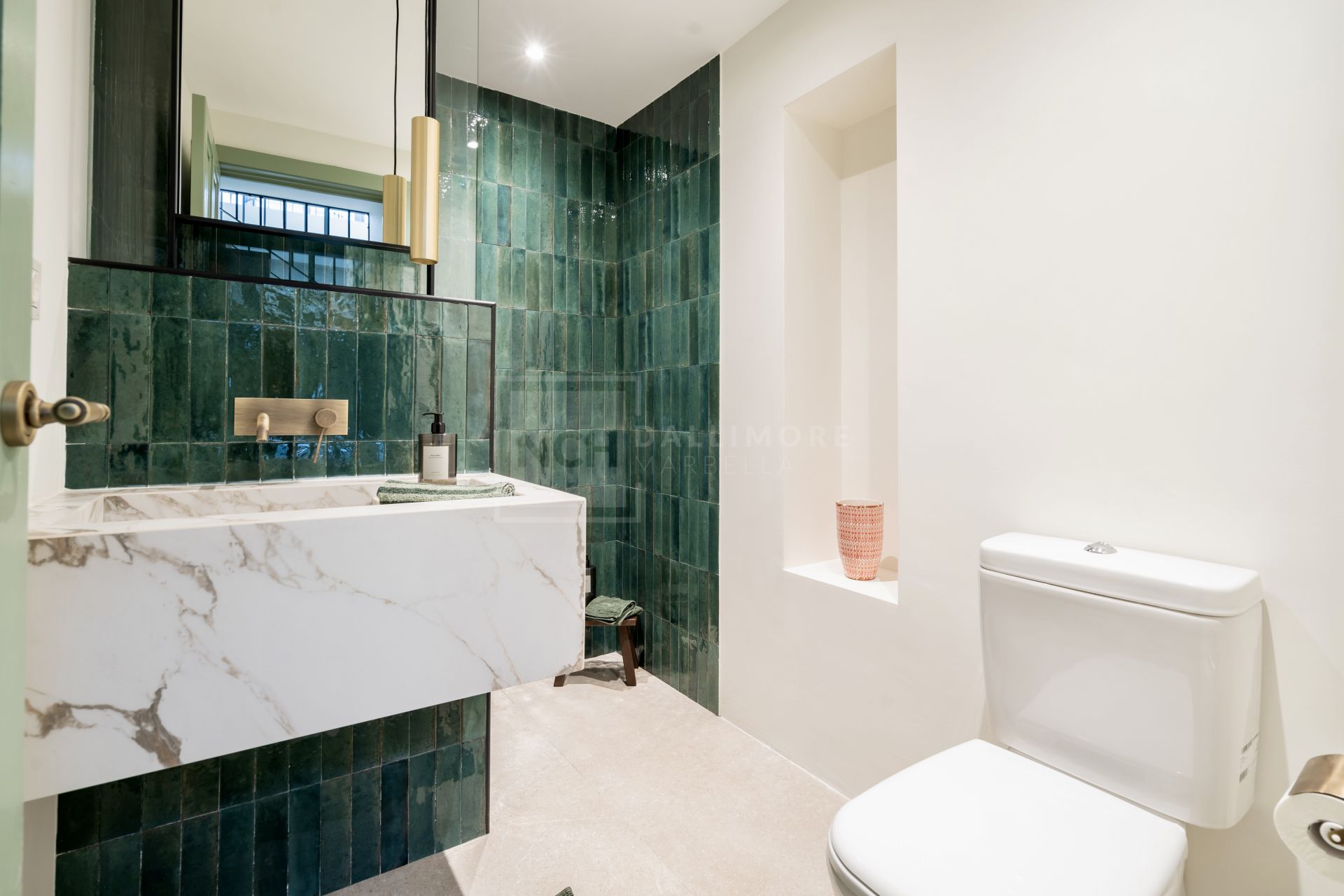 CHARMING TOWNHOUSE IN THE CENTRE OF SAN PEDRO