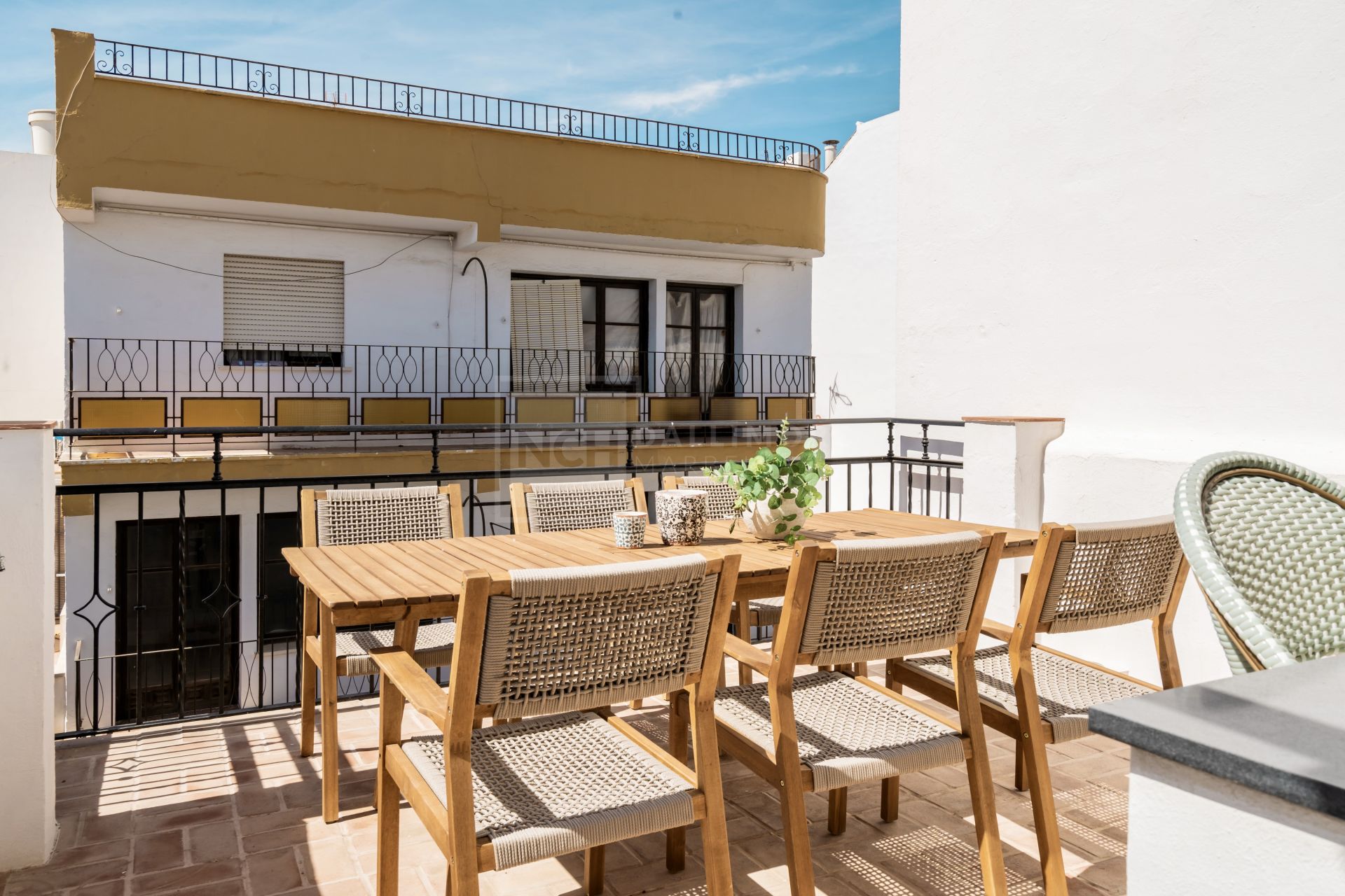 CHARMING TOWNHOUSE IN THE CENTRE OF SAN PEDRO