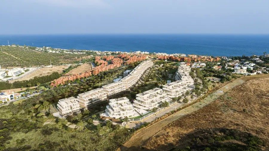 APARTAMENTO DE LUJO EN PLANTA BAJA AL OESTE DE ESTEPONA