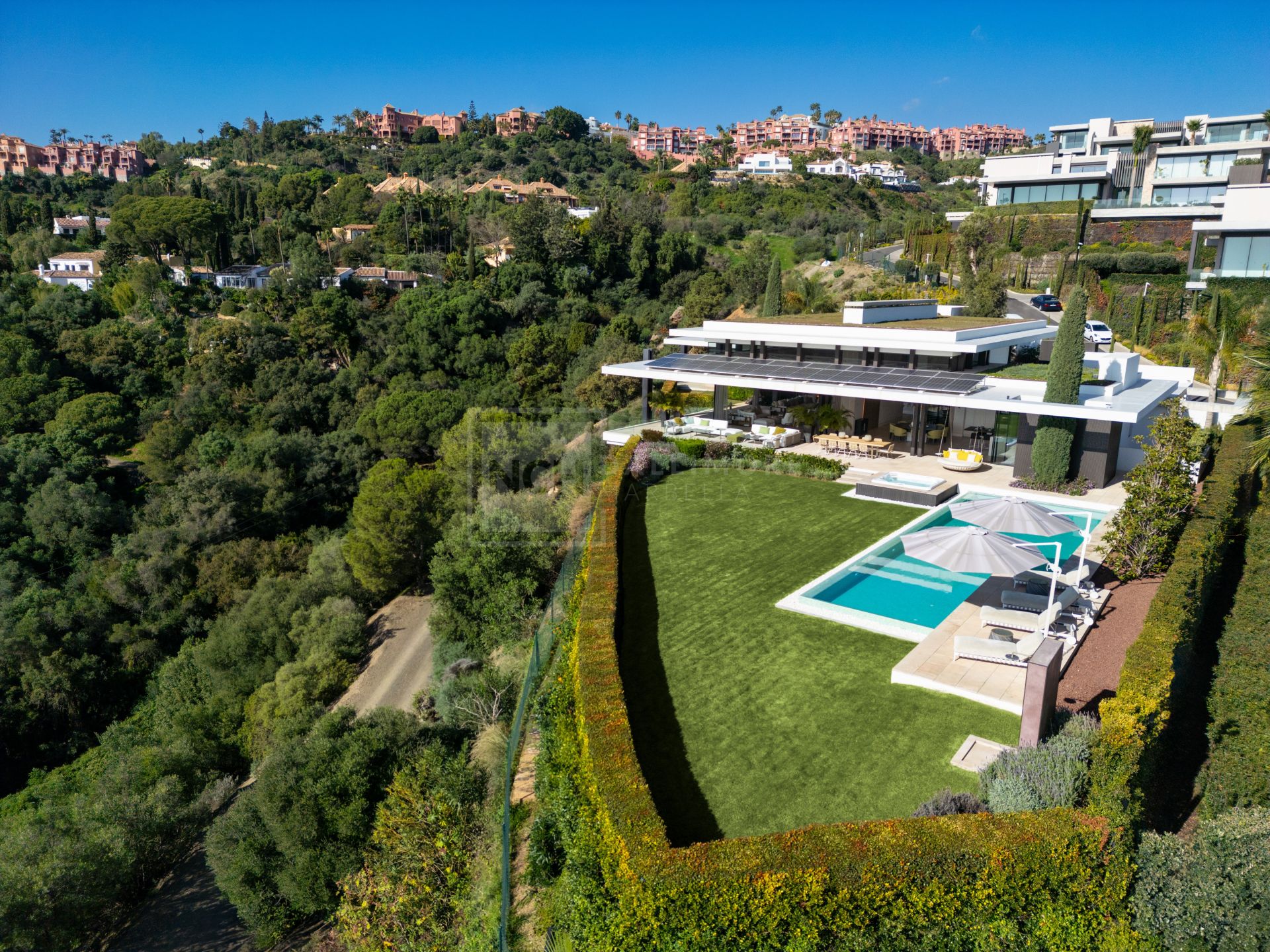 THE HILLS 1 - A MASTERPIECE OF MODERN LUXURY