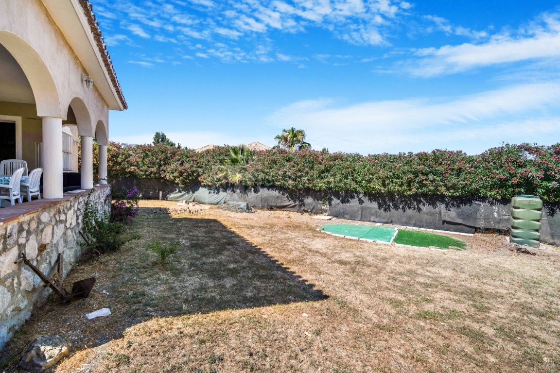 AMAZING INVESTMENT VILLA IN GUADALMINA ALTA