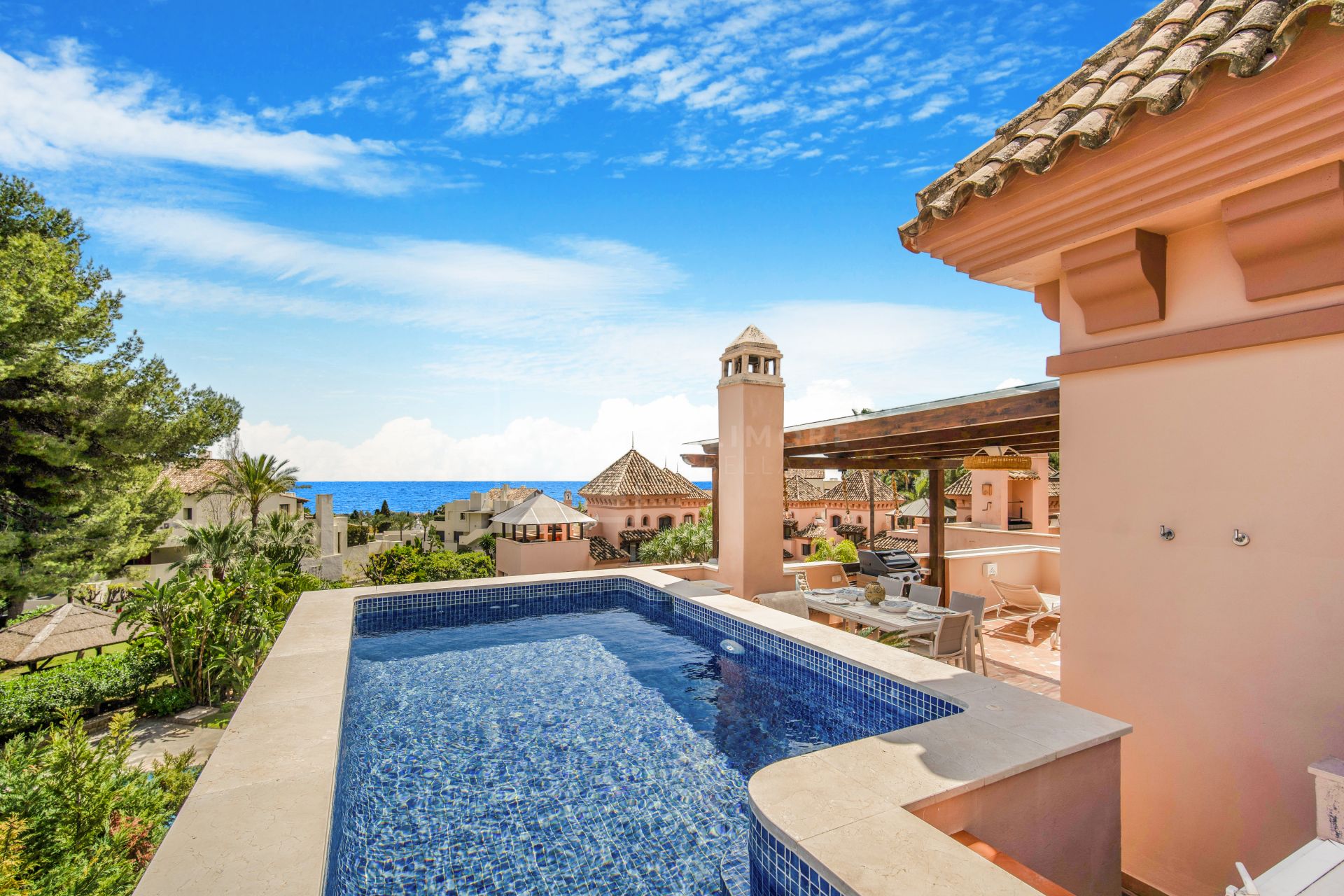 Casa Adosada de Lujo en Cascada de Camoján, Marbella