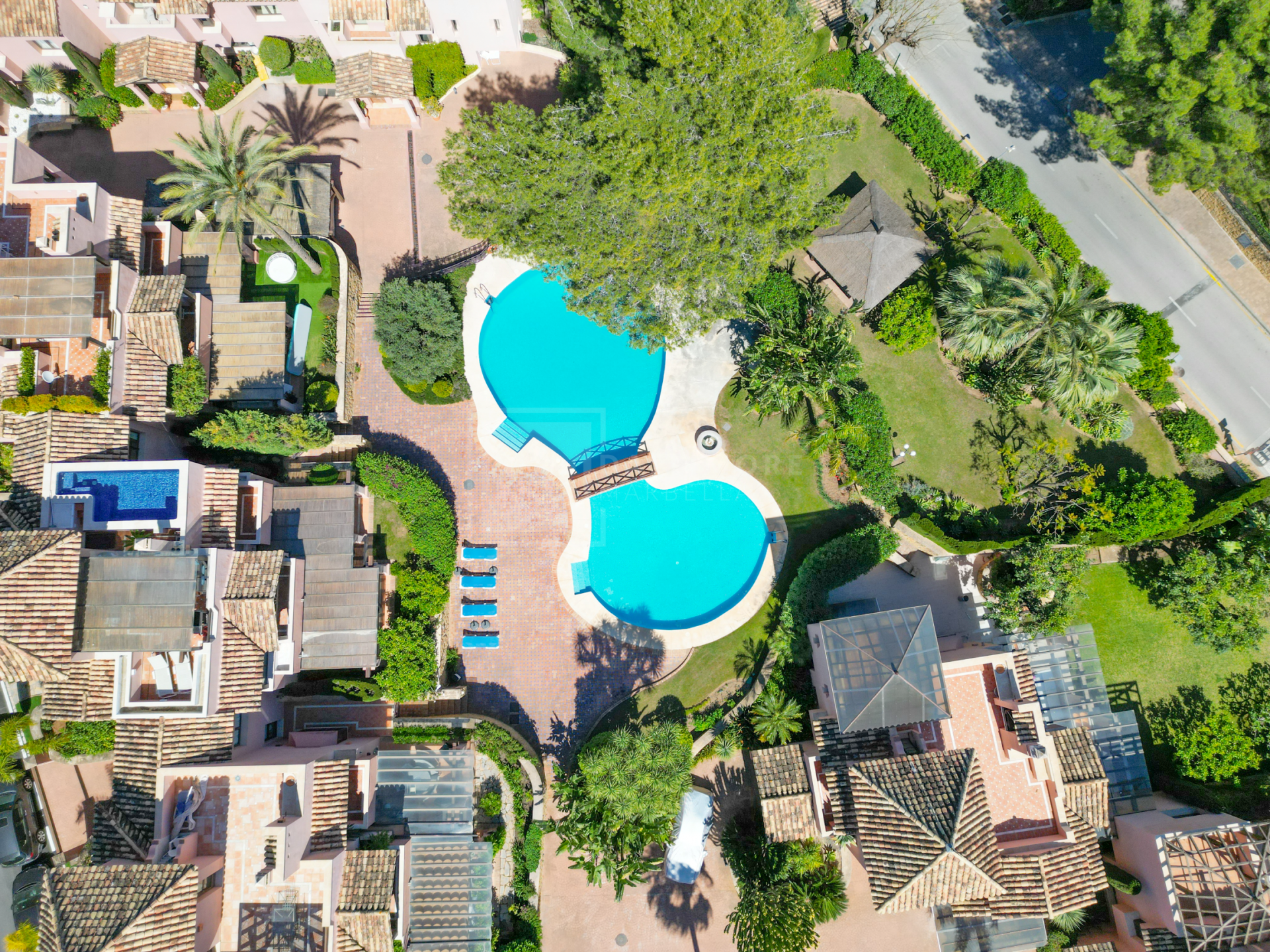 Casa Adosada de Lujo en Cascada de Camoján, Marbella