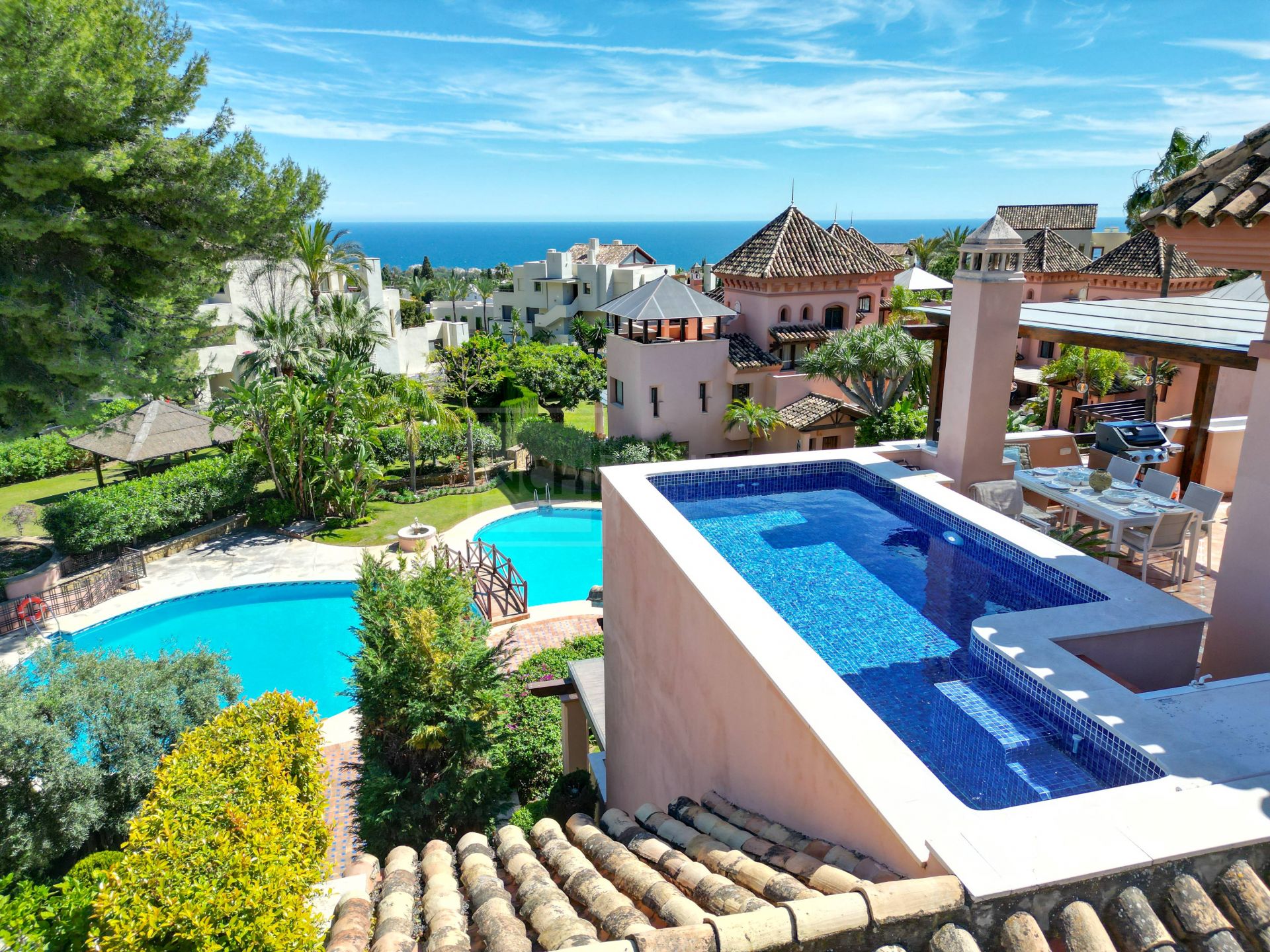 Casa Adosada de Lujo en Cascada de Camoján, Marbella