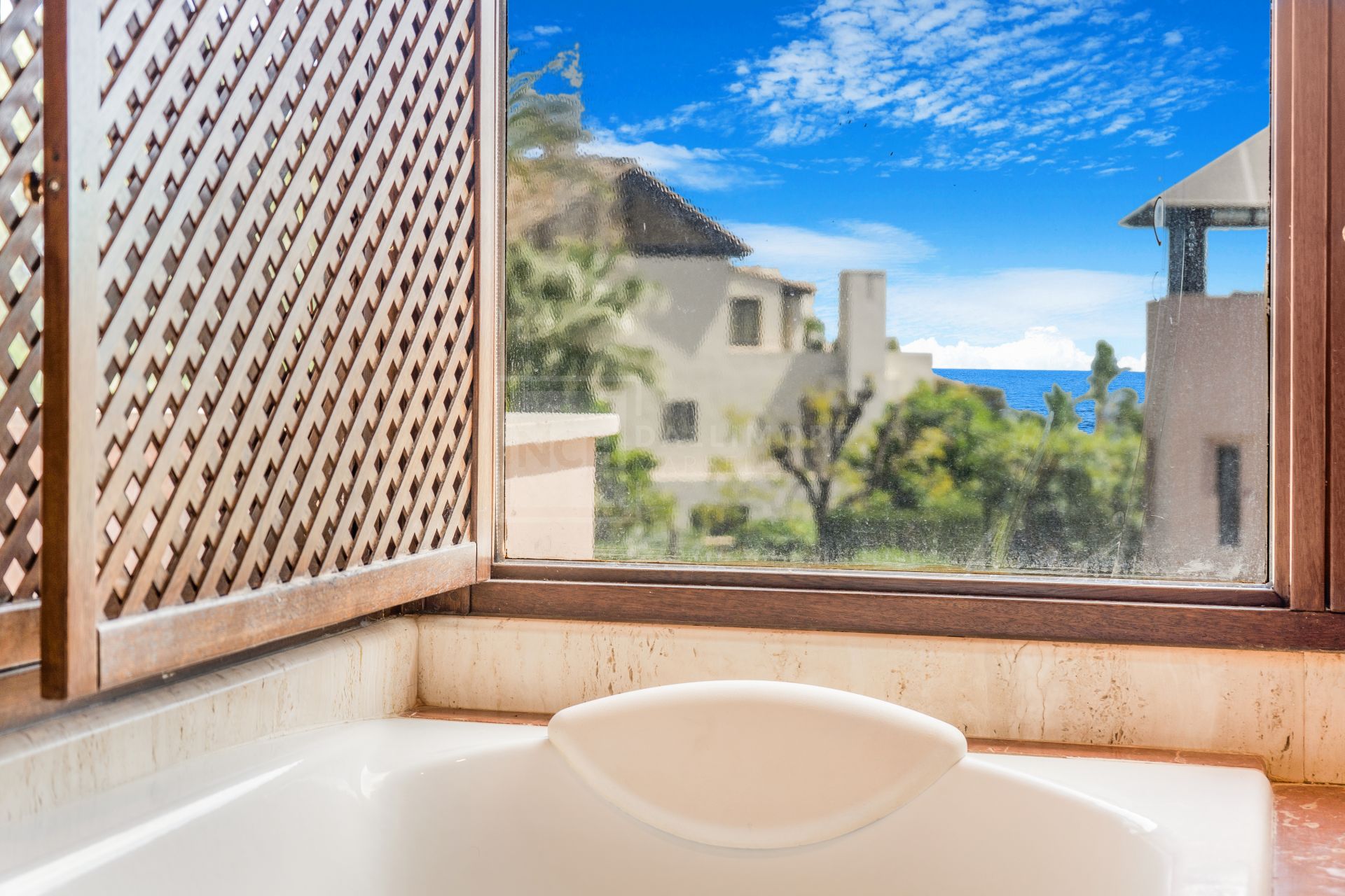 Casa Adosada de Lujo en Cascada de Camoján, Marbella