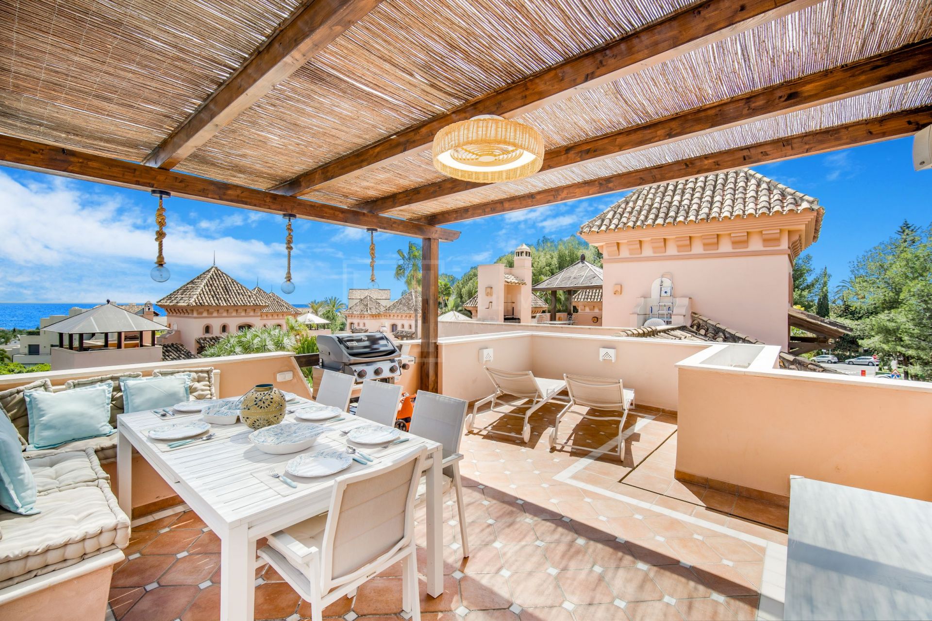 Casa Adosada de Lujo en Cascada de Camoján, Marbella