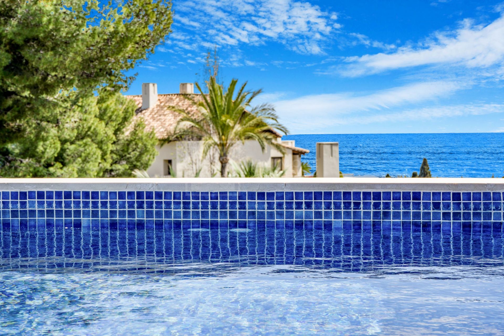 Casa Adosada de Lujo en Cascada de Camoján, Marbella