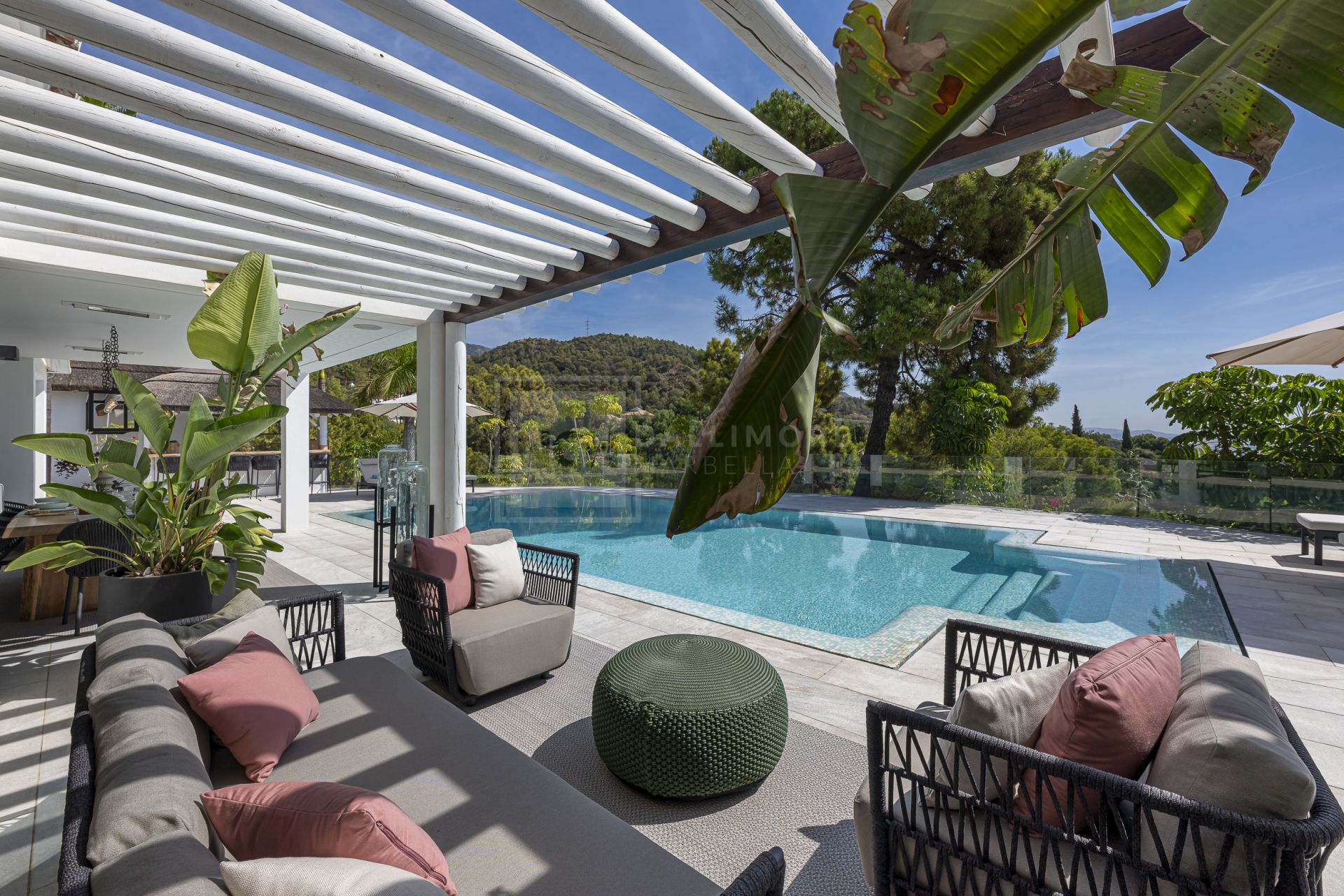 AMAZING VALUE VILLA IN CASCADA DE CAMOJAN MARBELLA