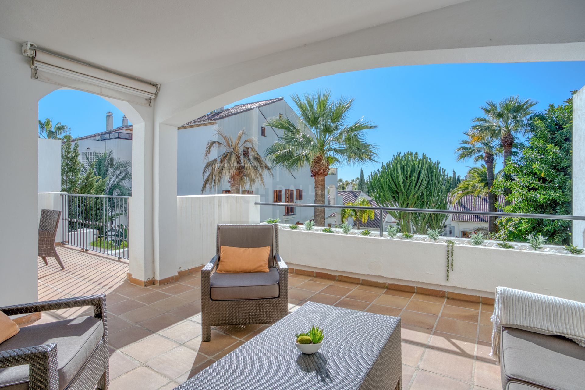 CHARMING 2 BEDROOM APARTMENT GOLDEN MILE MARBELLA