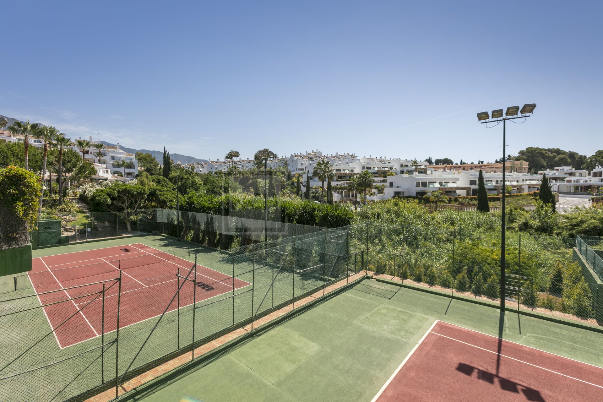 CHARMING 2 BEDROOM APARTMENT GOLDEN MILE MARBELLA