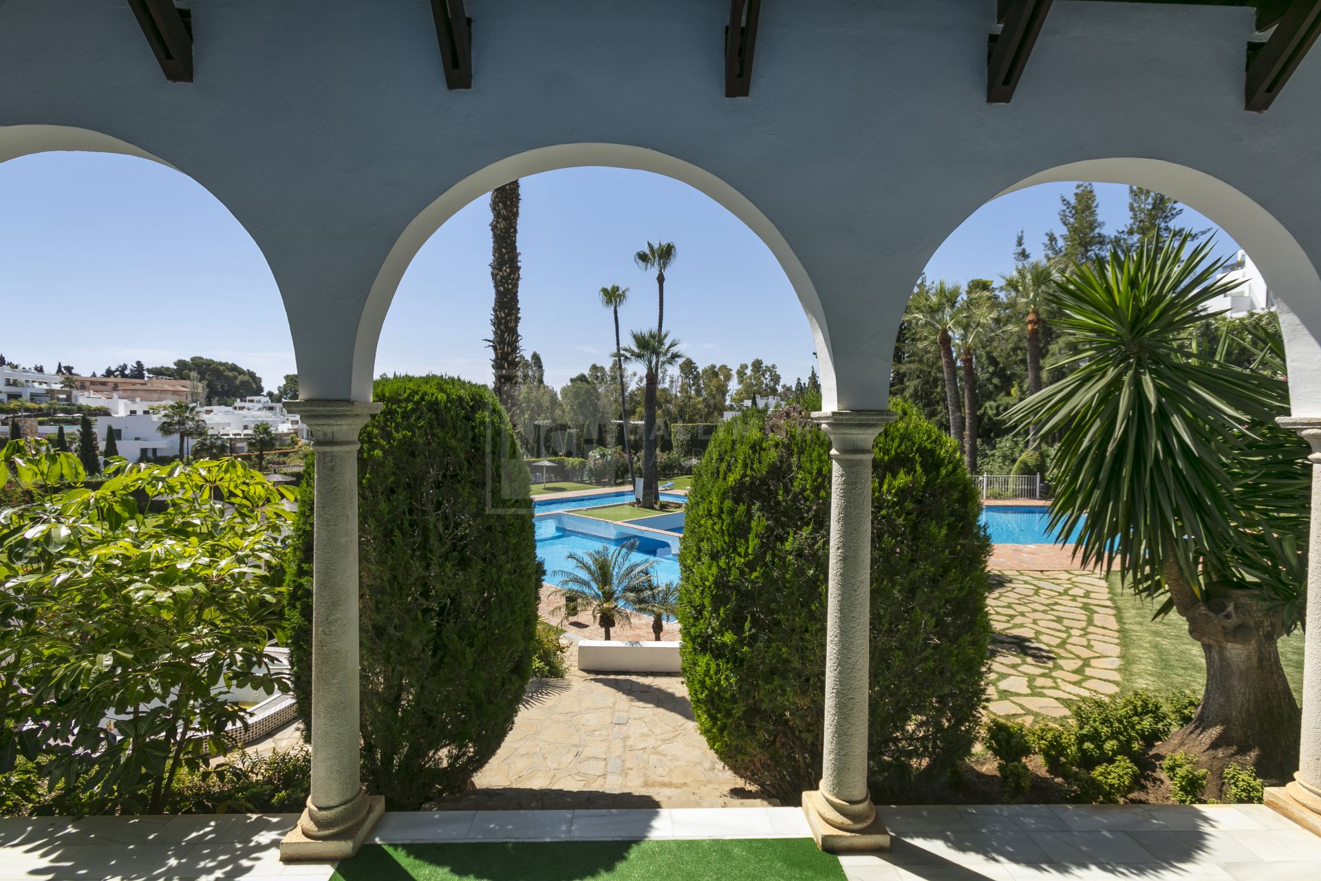 CHARMING 2 BEDROOM APARTMENT GOLDEN MILE MARBELLA