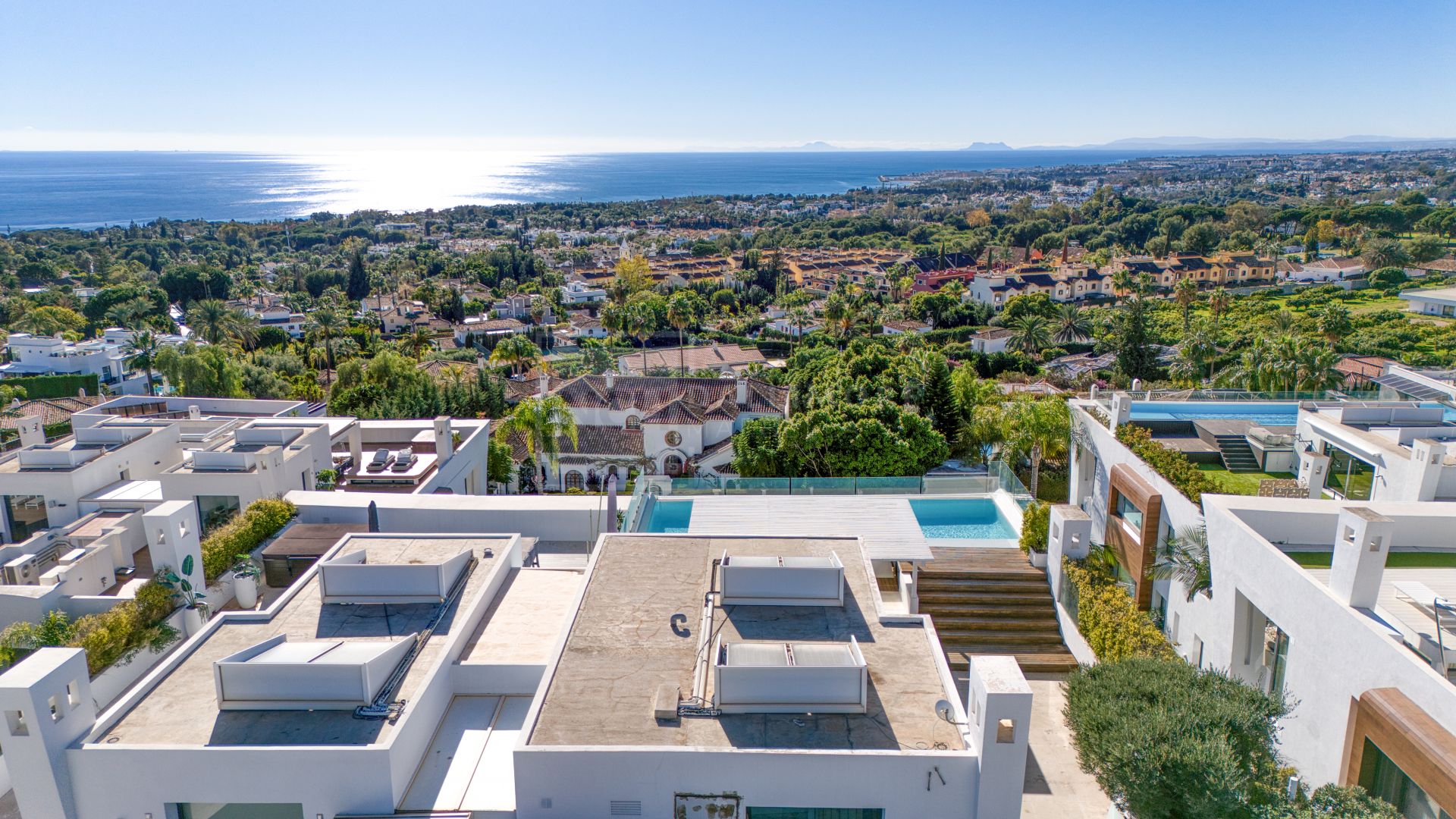 4-BEDROOM LUXURY APARTMENT IN SIERRA BLANCA MARBELLA