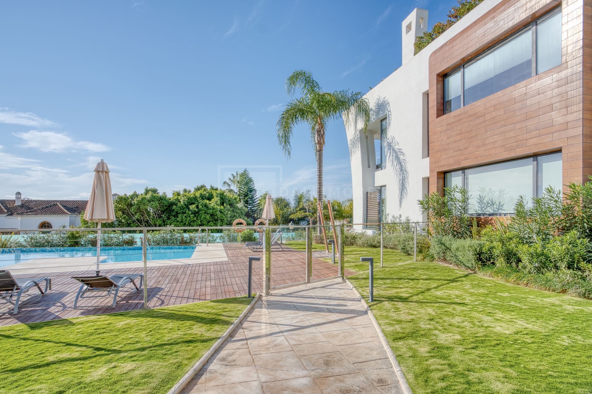 4-BEDROOM LUXURY APARTMENT IN SIERRA BLANCA MARBELLA