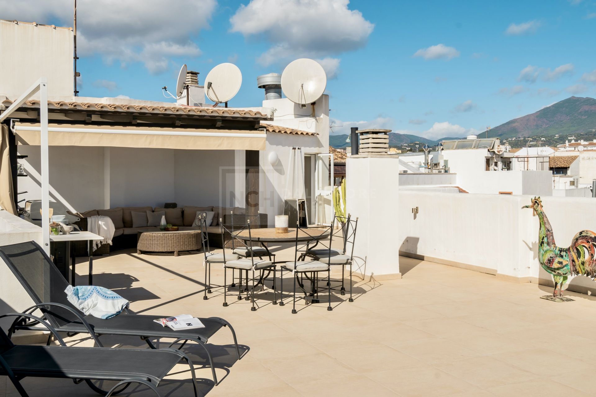 Ático Moderno en el Centro de San Pedro con Vistas Espectaculares