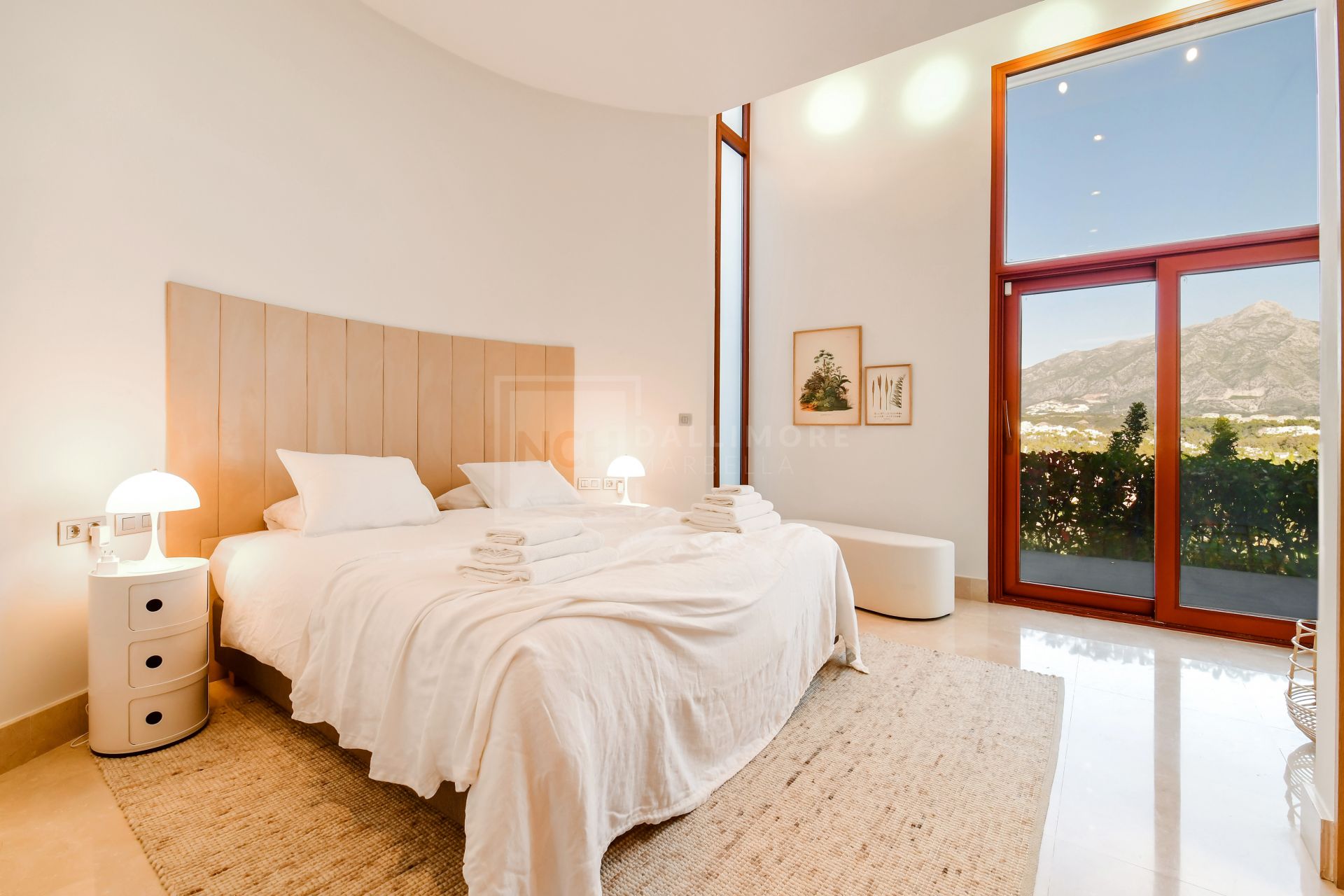 MODERN 7-BEDROOM MASTERPIECE IN NUEVA ANDALUCÍA’S PRESTIGIOUS GOLF VALLEY