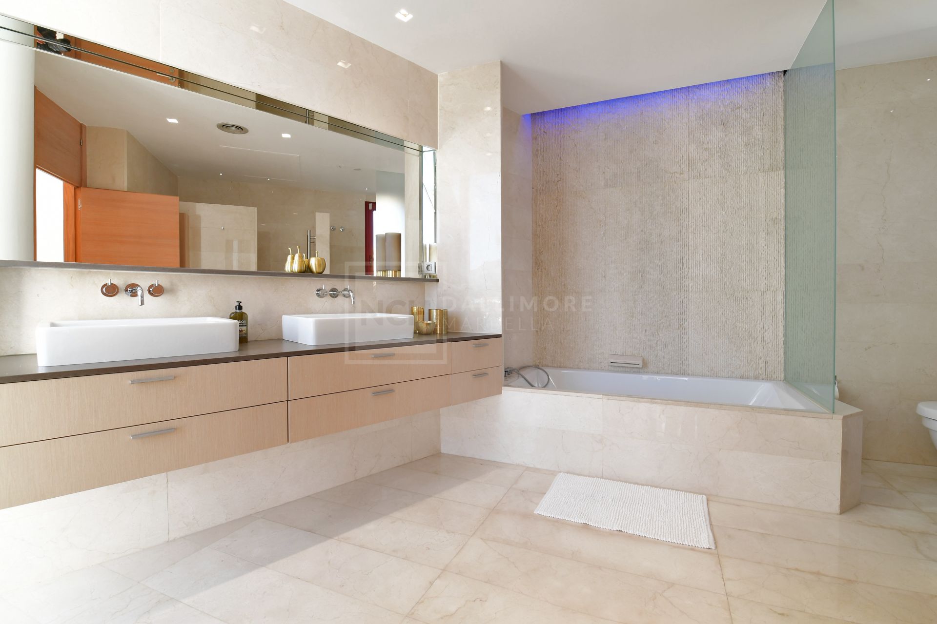 MODERN 7-BEDROOM MASTERPIECE IN NUEVA ANDALUCÍA’S PRESTIGIOUS GOLF VALLEY